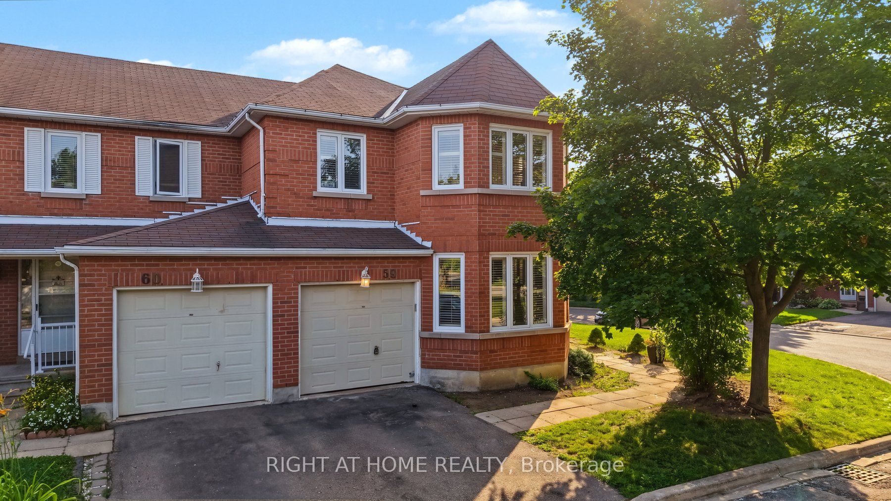 6050 Bidwell Trail 59, Mississauga, ON L5V 1V6 photo 2