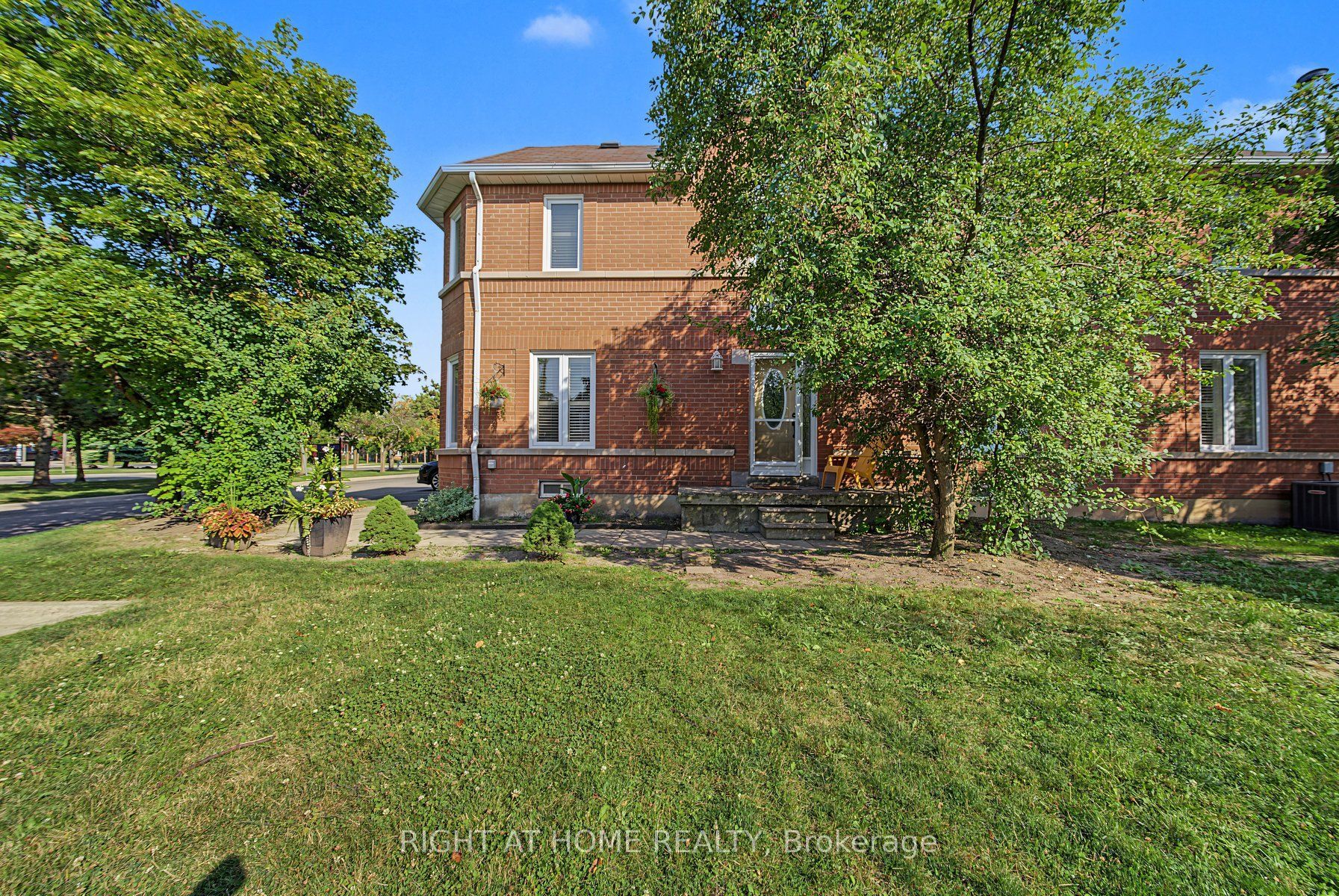 6050 Bidwell Trail 59, Mississauga, ON L5V 1V6 photo 3