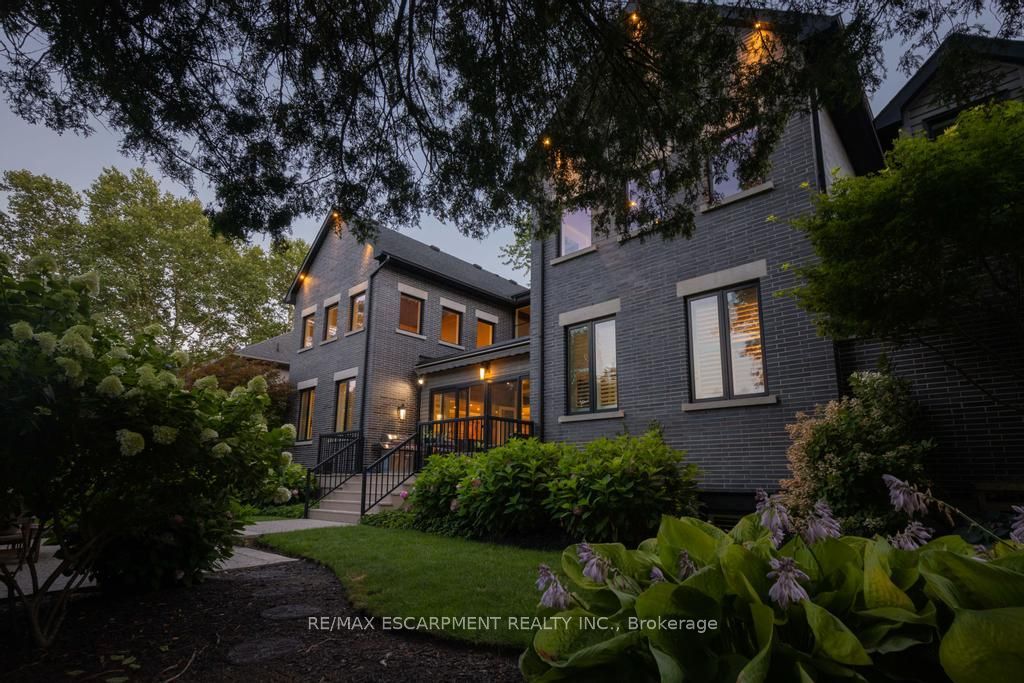 253 Rossmore Boulevard, Burlington, ON L7N 1R4 photo 5