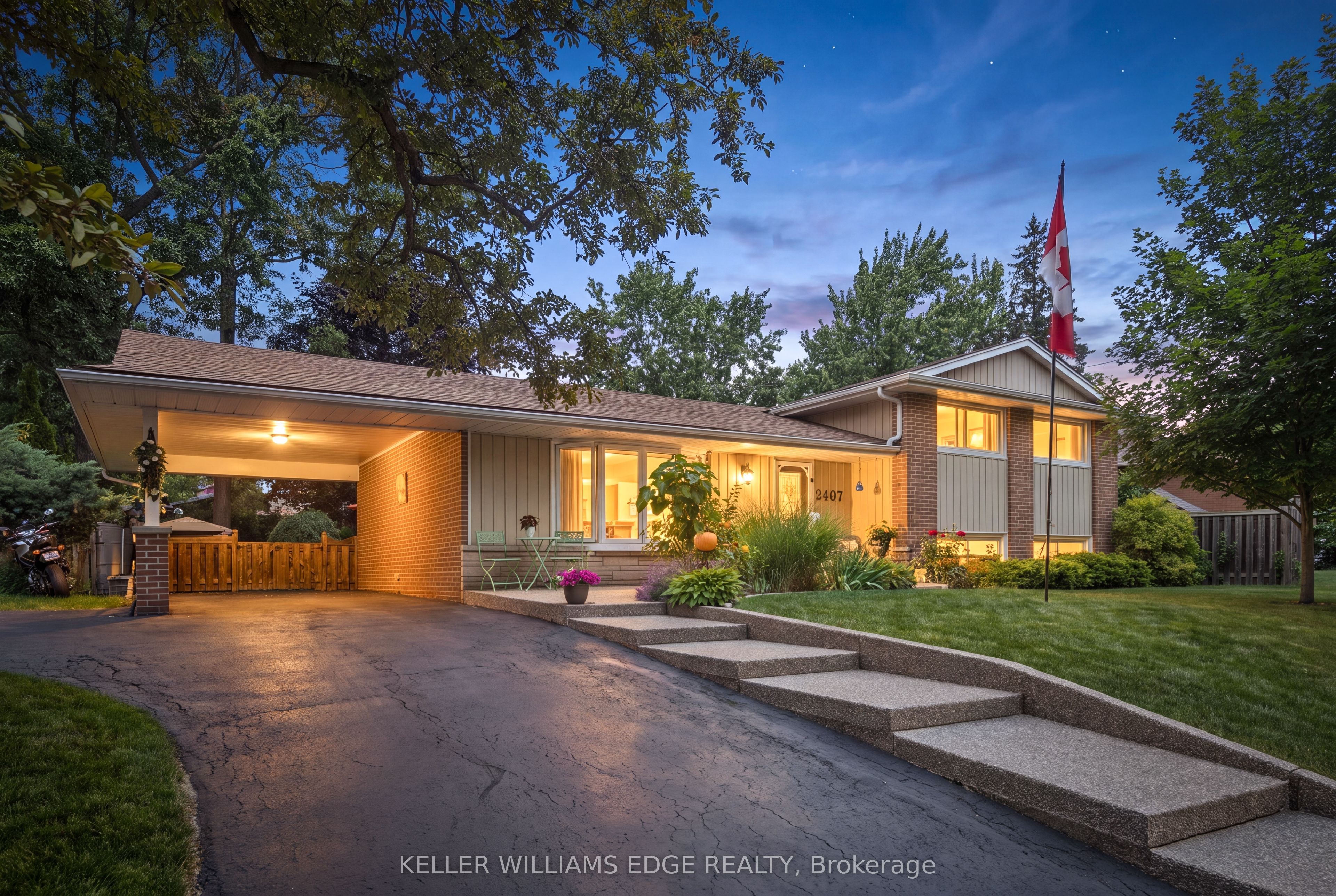 2407 St. Frances Drive, Burlington, ON L7P 1V3