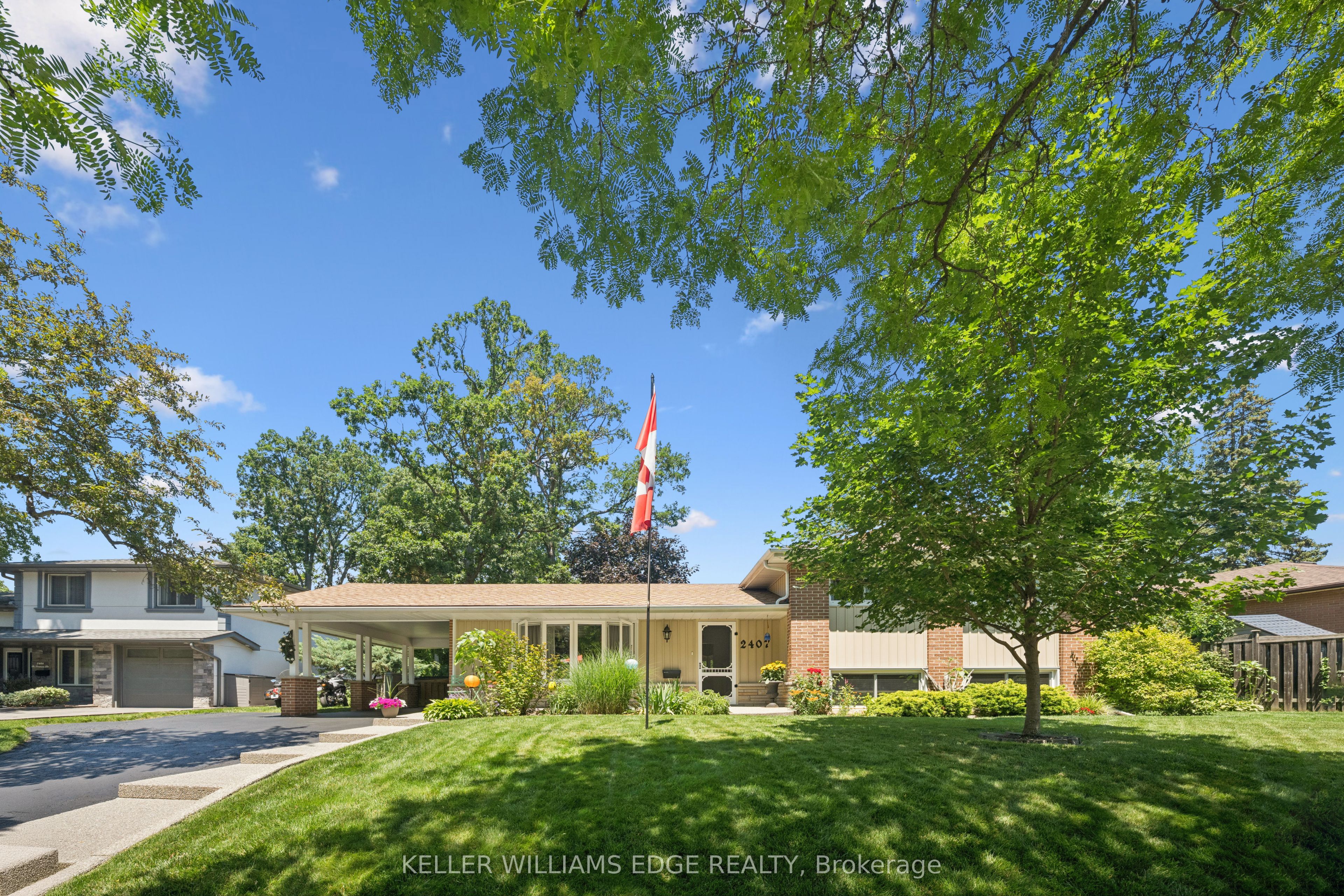 2407 St. Frances Drive, Burlington, ON L7P 1V3 photo 4