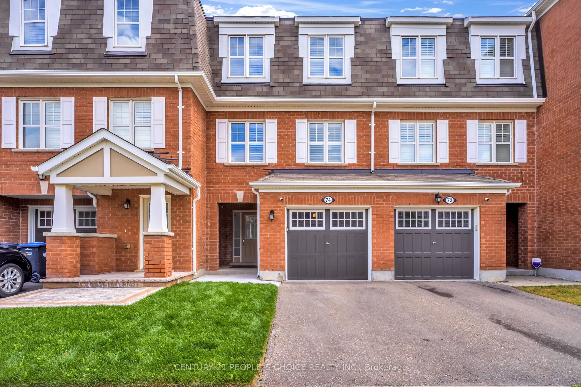 74 Metro Crescent, Brampton, ON L7A 4P1 photo 2