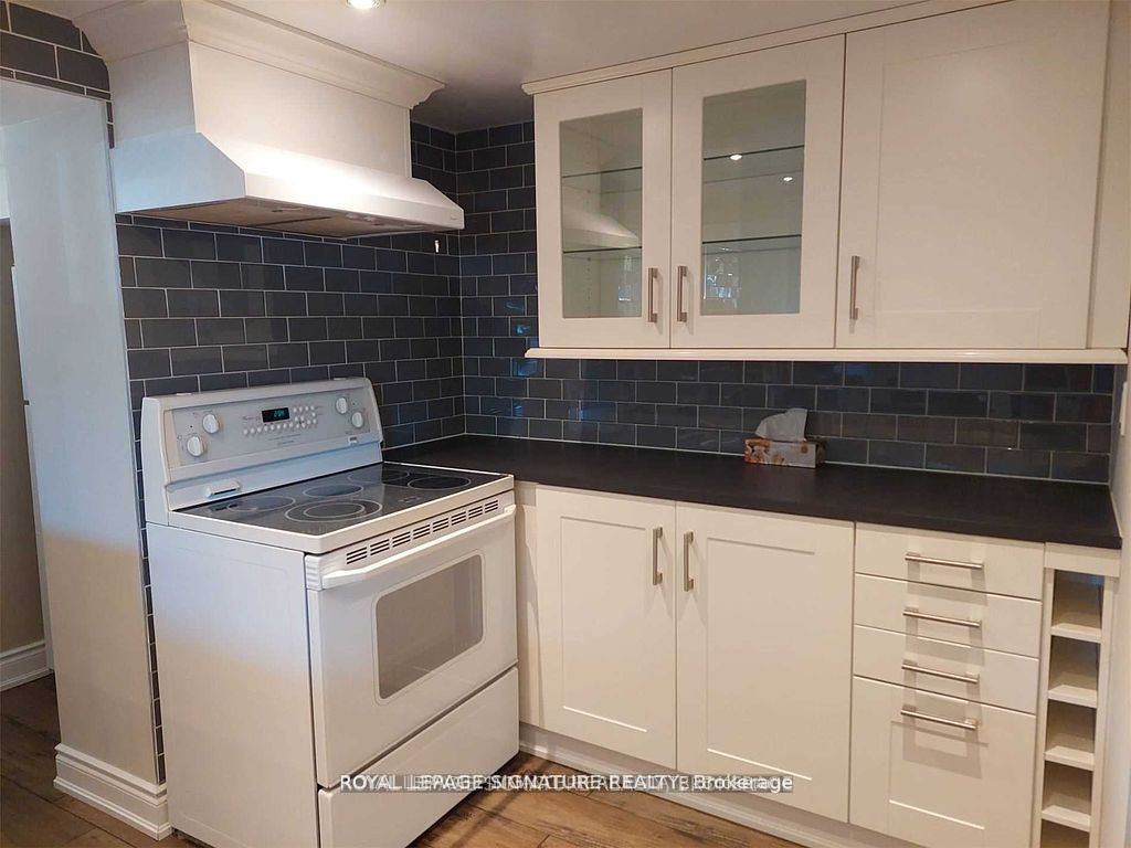 2587 Burslem Road Bsmt, Mississauga, ON L5A 2R5 photo 5