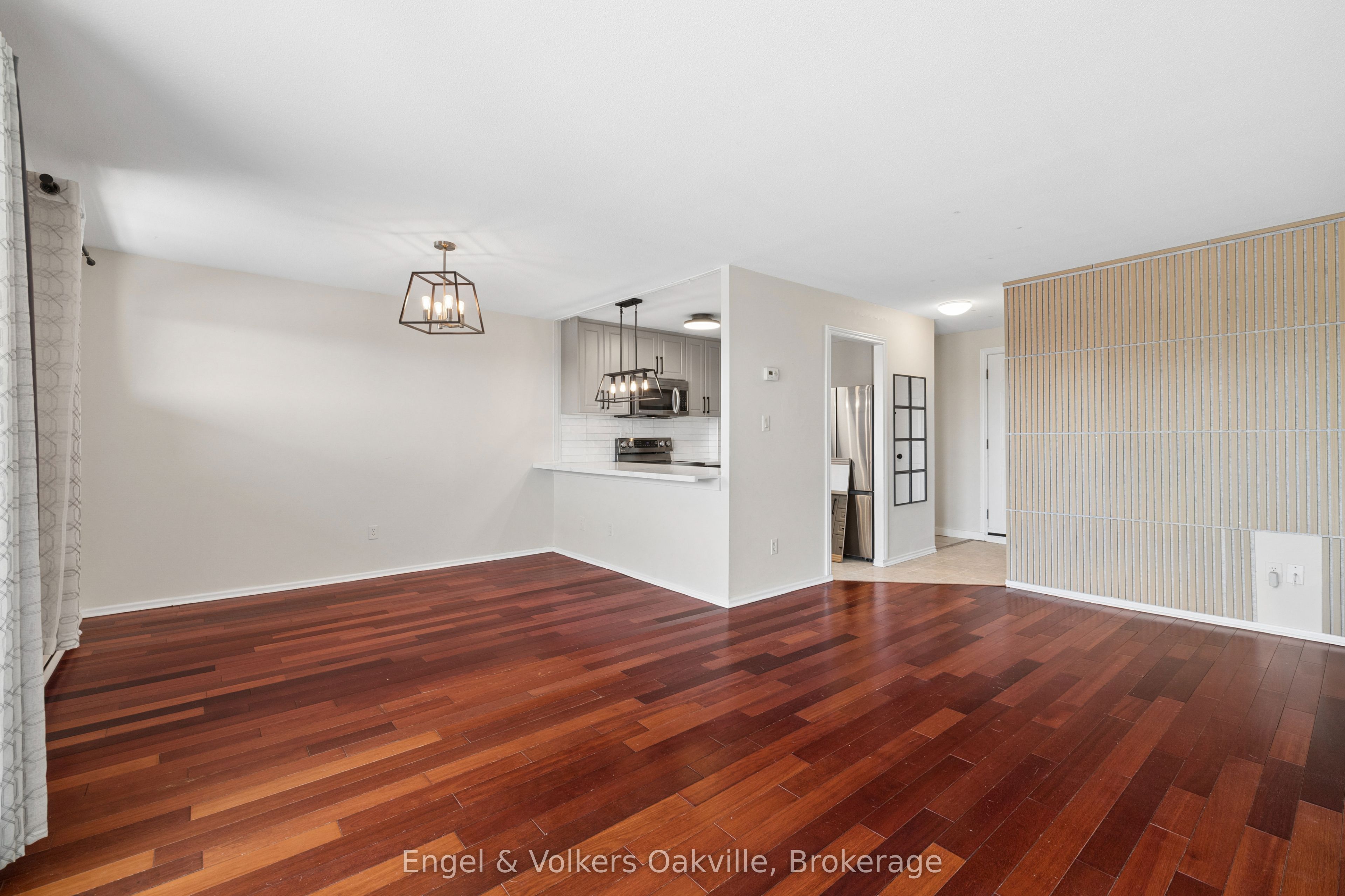 1055 E Dundas Street E 184, Mississauga, ON L4Y 3X6 photo 5