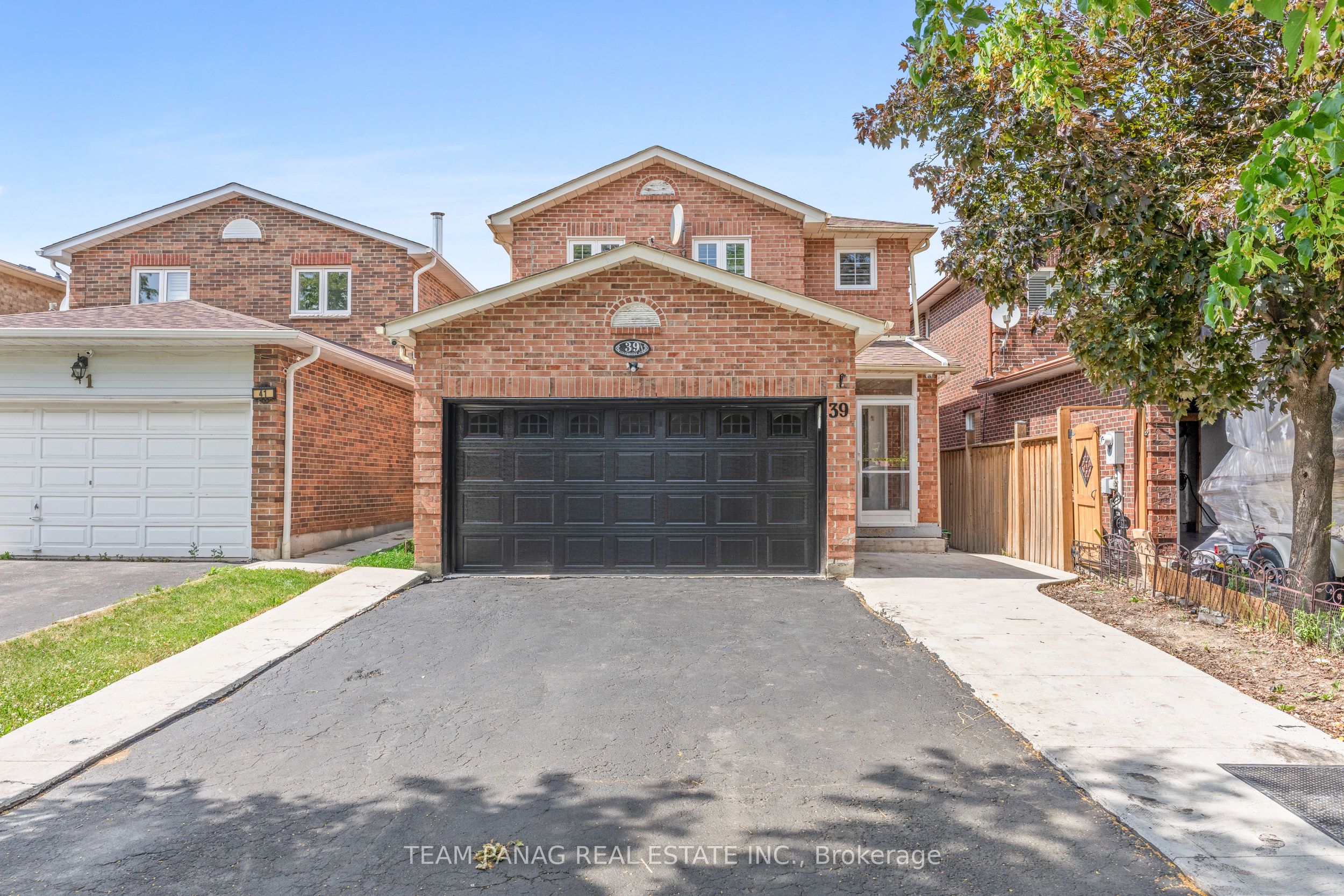 39 Colchester Avenue, Brampton, ON L6Z 3S7