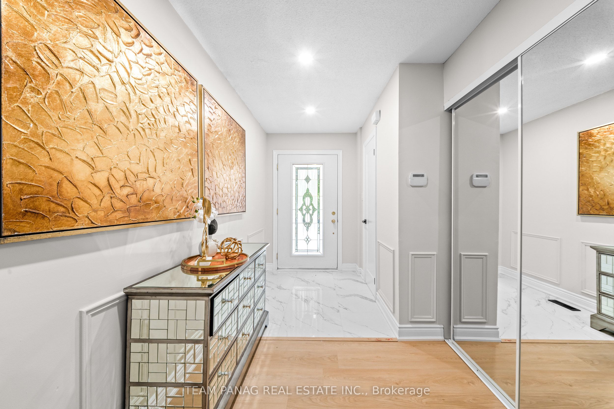 39 Colchester Avenue, Brampton, ON L6Z 3S7 photo 2