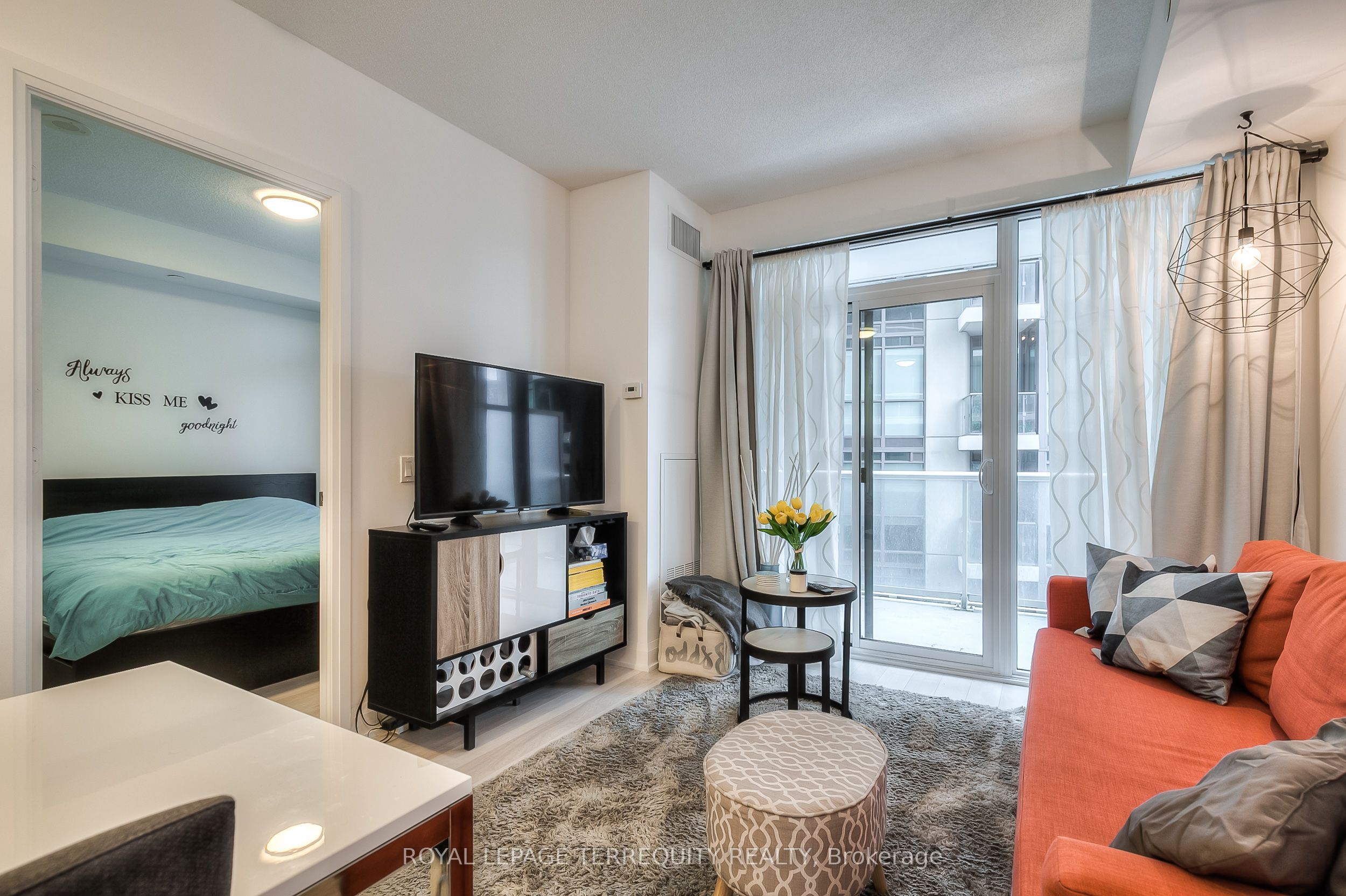 56 Annie Craig Drive 606, Toronto, ON M8V 0C8 photo 4