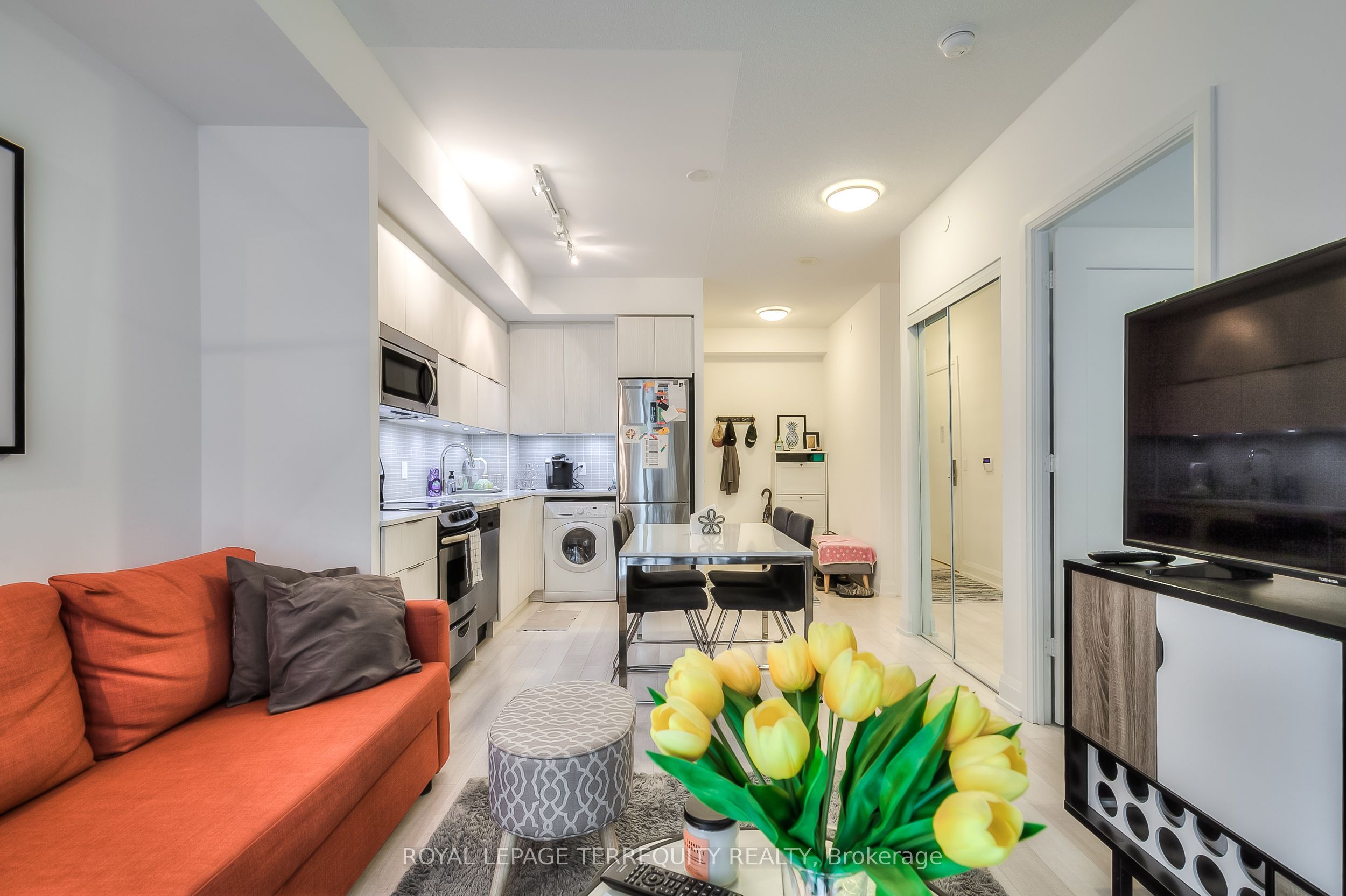 56 Annie Craig Drive 606, Toronto, ON M8V 0C8 photo 5