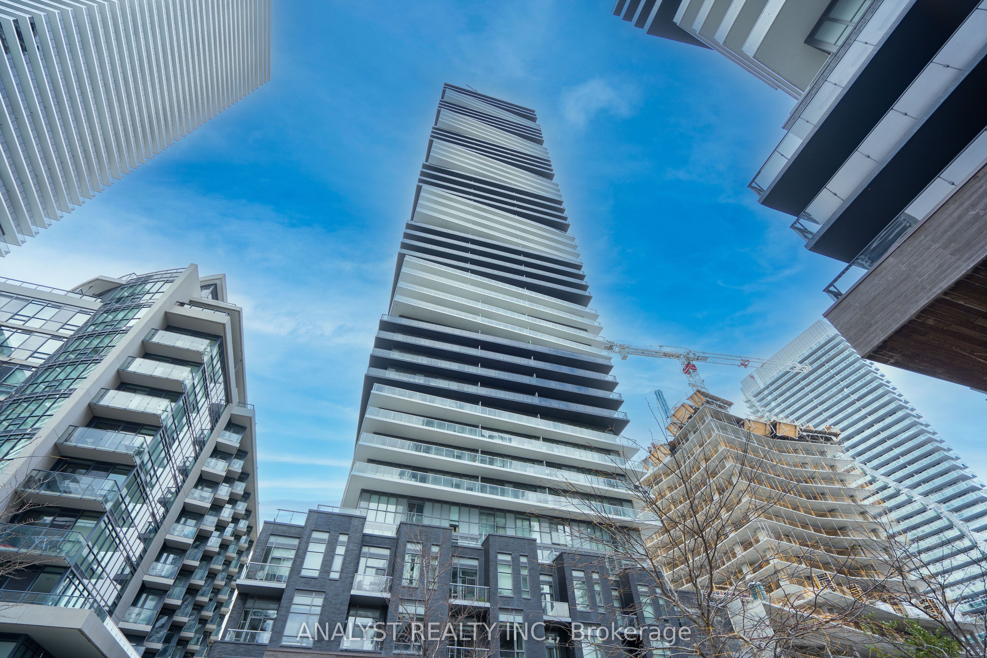 56 Annie Craig Drive 3707, Toronto, ON M8V 0C8