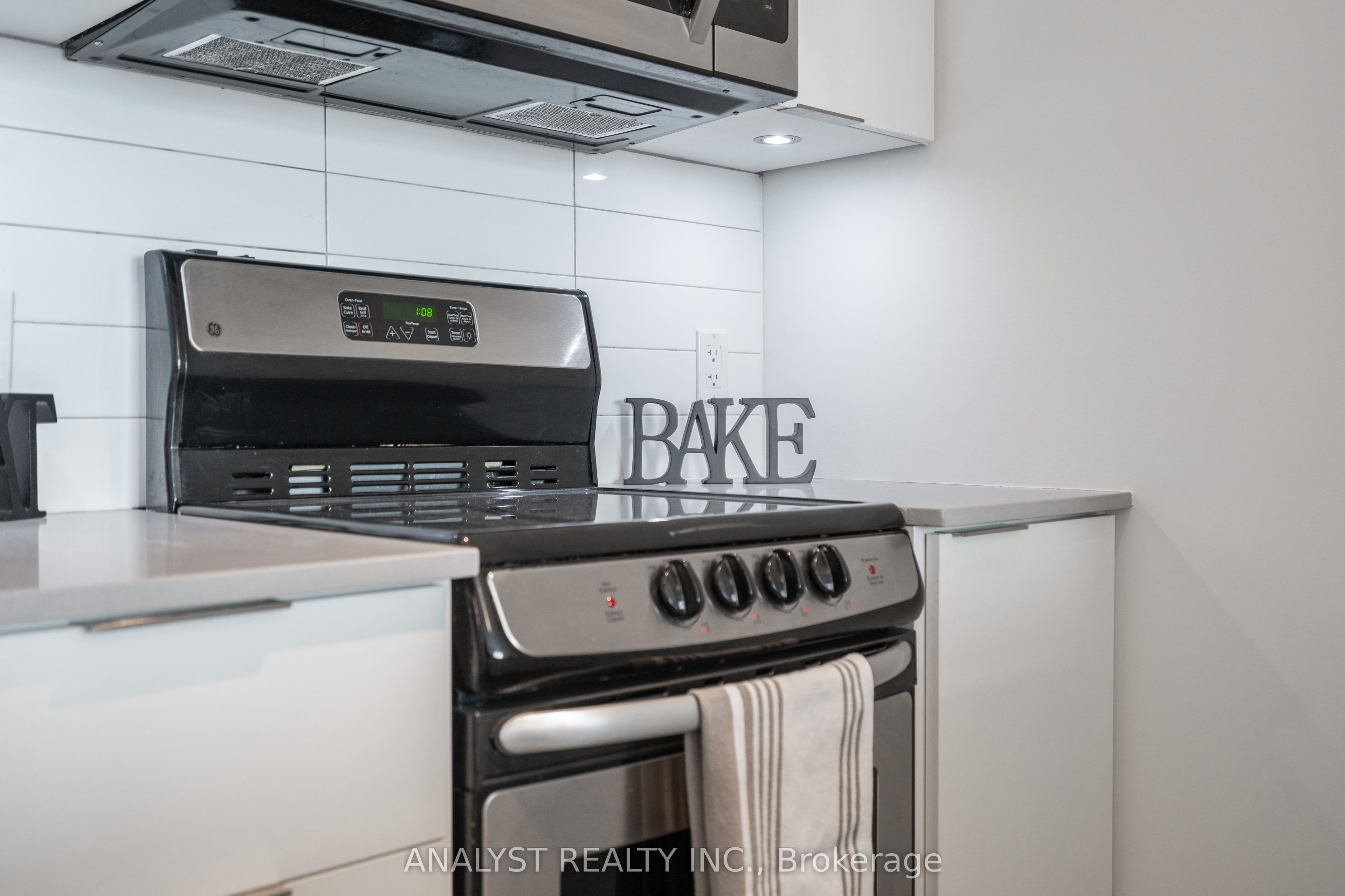 56 Annie Craig Drive 3707, Toronto, ON M8V 0C8 photo 5