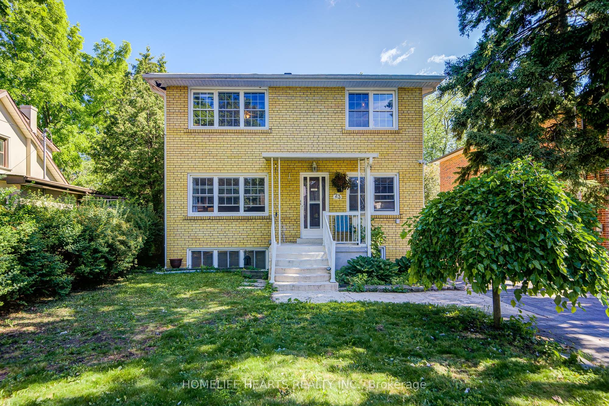 23 Broadview Avenue, Mississauga, ON L5H 2S8