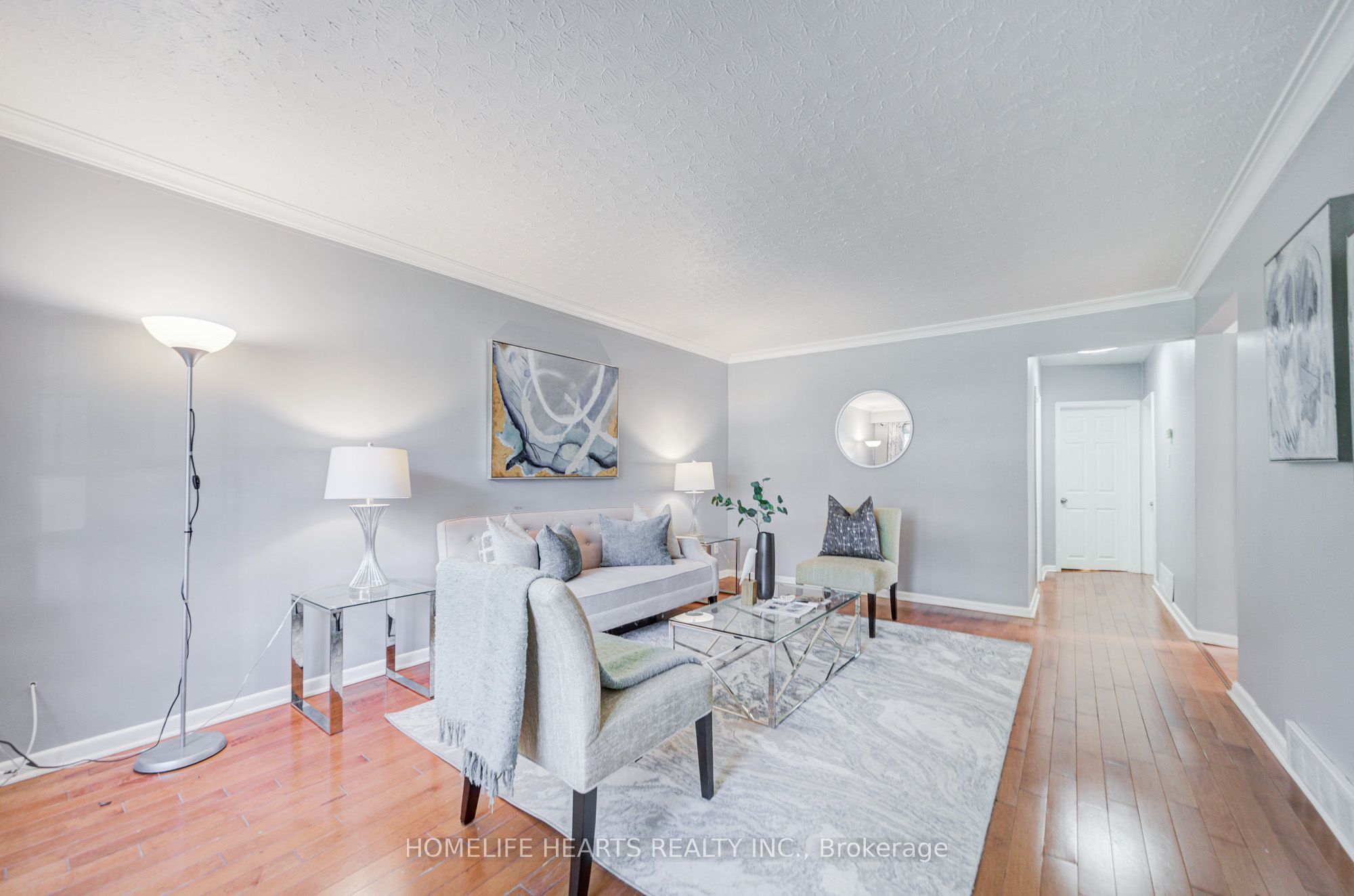 23 Broadview Avenue, Mississauga, ON L5H 2S8 photo 5