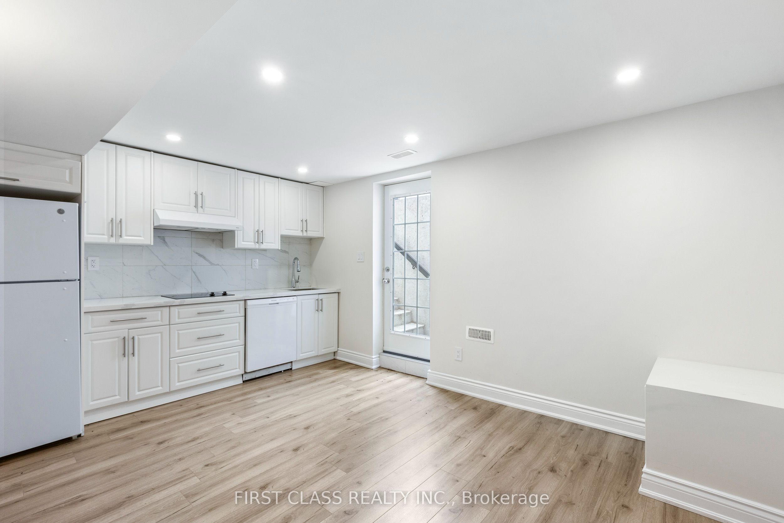 802 Yates Drive, Milton, ON L9T 0E7 photo 3