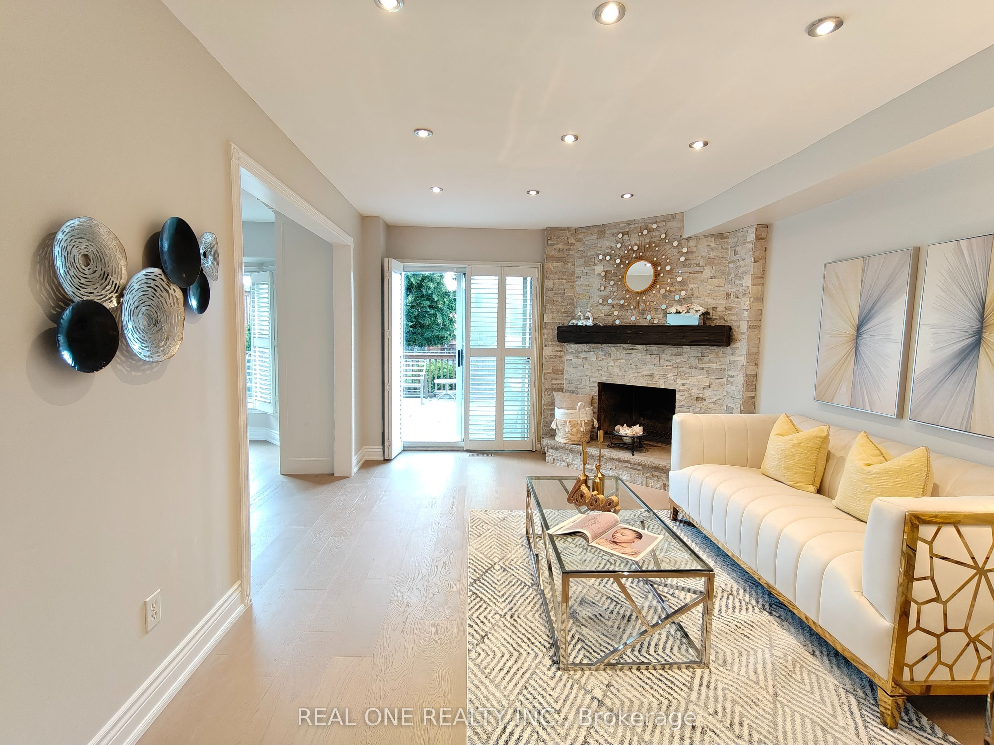 476 Bud Gregory Boulevard, Mississauga, ON L4Z 2K4 photo 2