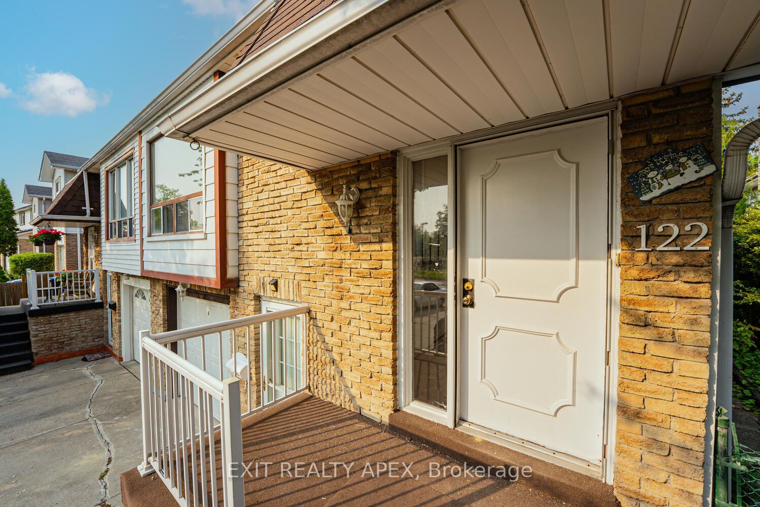 122 Centre Street N, Brampton, ON L6V 2Z3 photo 5