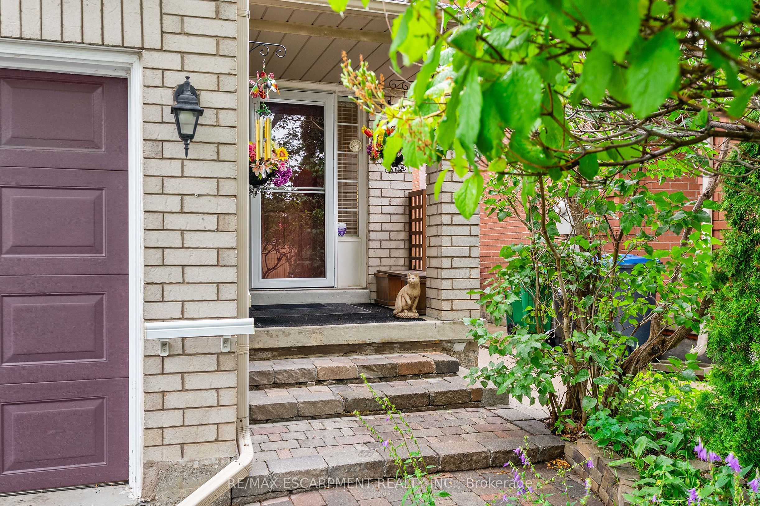 16 Whiteface Crescent, Brampton, ON L6X 4W6 photo 2