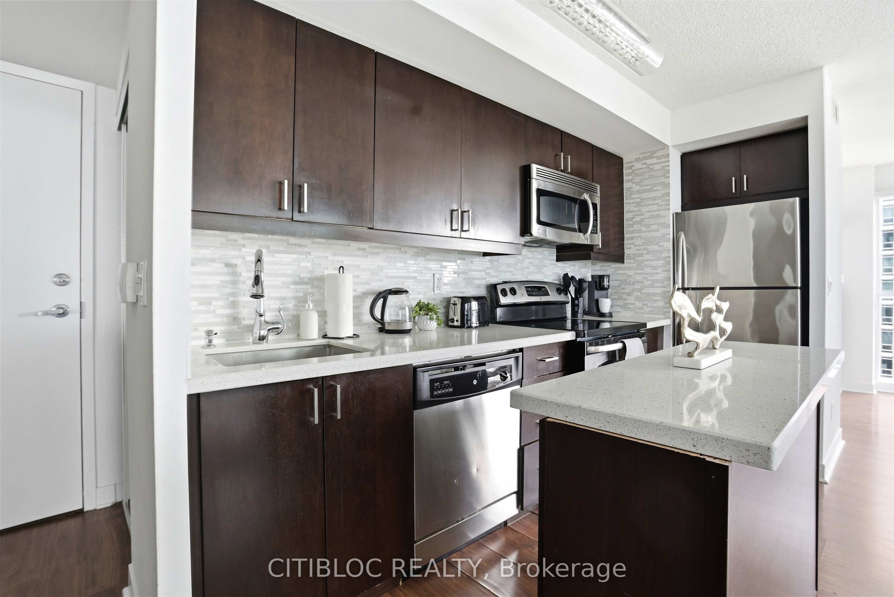 155 Legion Road N 1313, Toronto, ON M8Y 0A7 photo 4