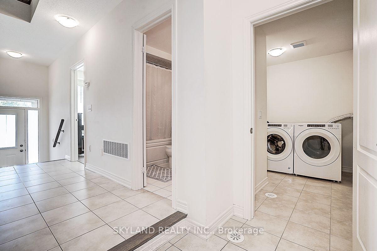 459 Dundas Street E, Oakville, ON L6H 3P4 photo 4