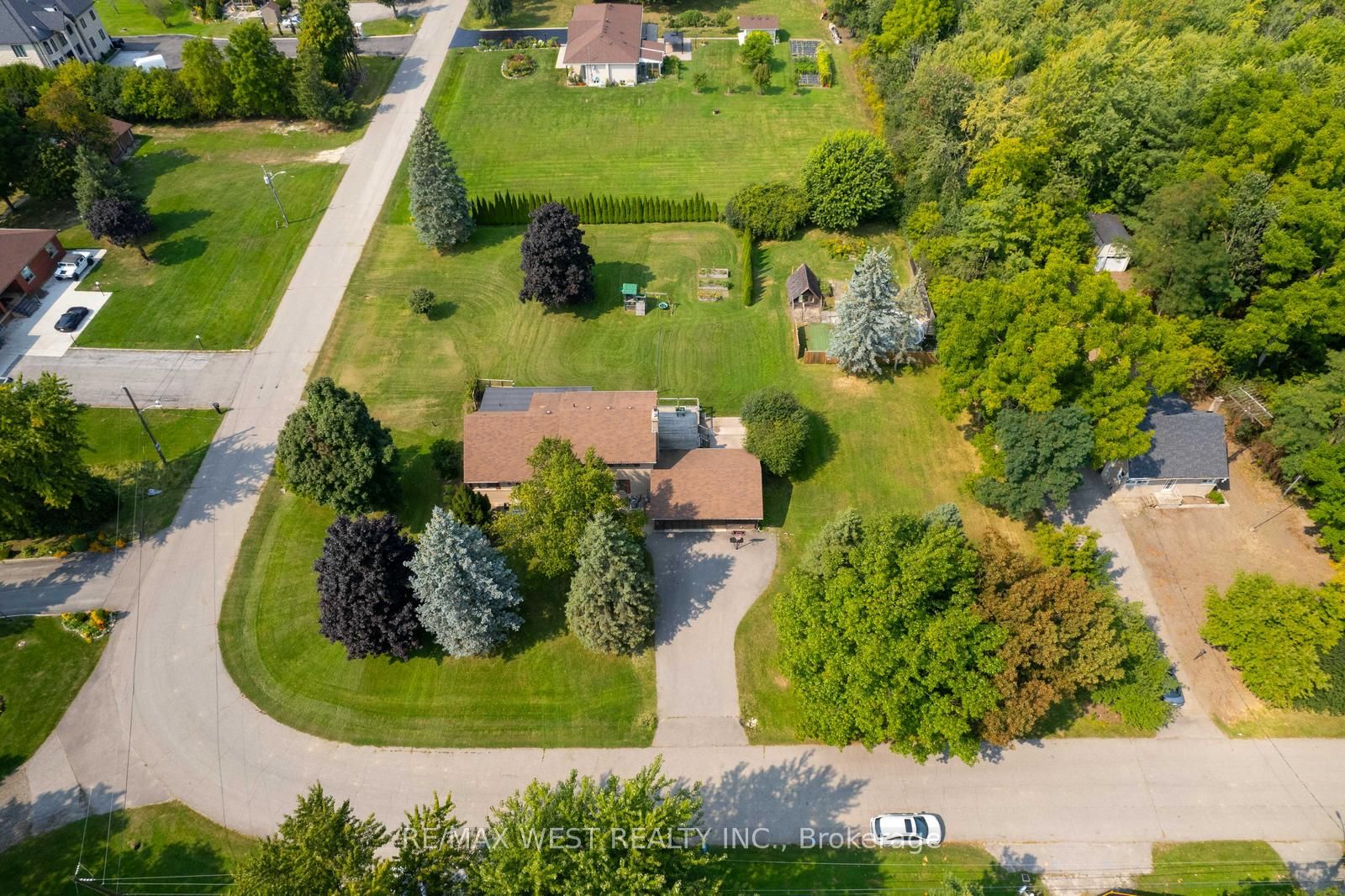 45 Marysfield Drive, Brampton, ON L6P 0J2 photo 2