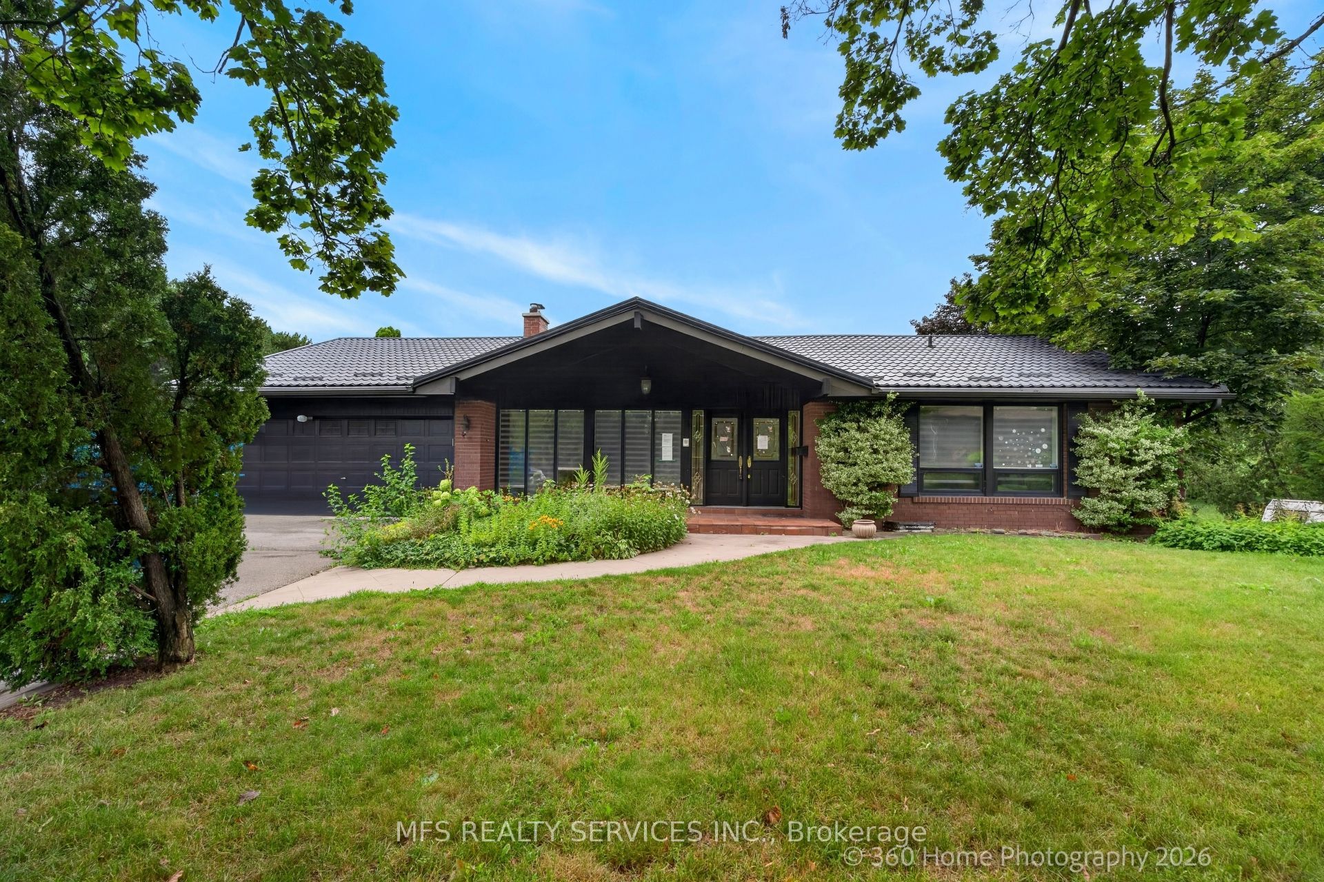 5 Morley Court, Toronto, ON M9A 4T8 photo 2