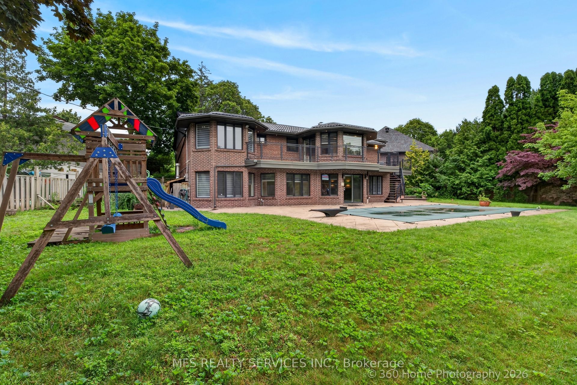 5 Morley Court, Toronto, ON M9A 4T8 photo 4