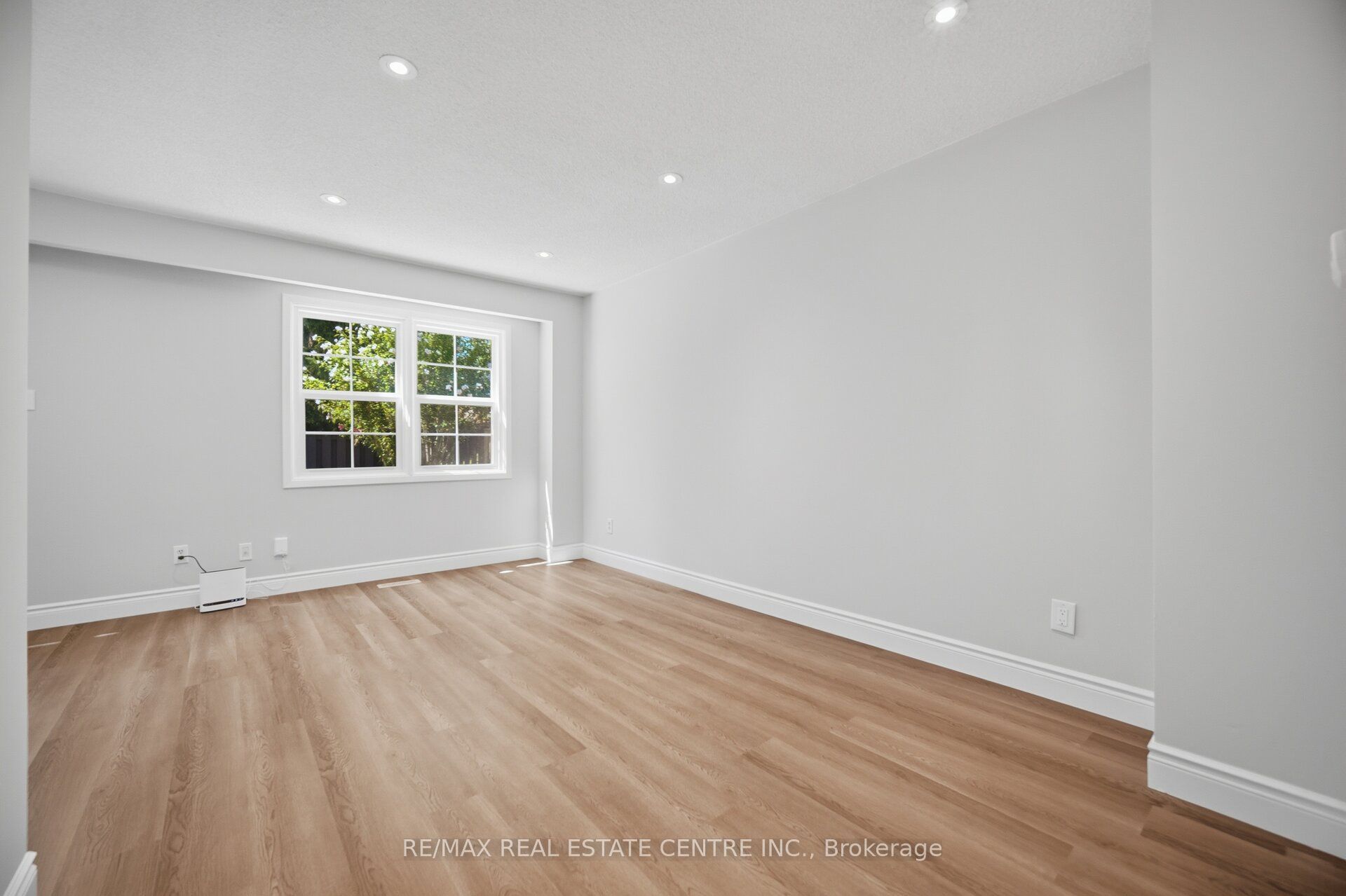 1951 Rathburn Road E 177, Mississauga, ON L4W 2N9 photo 4