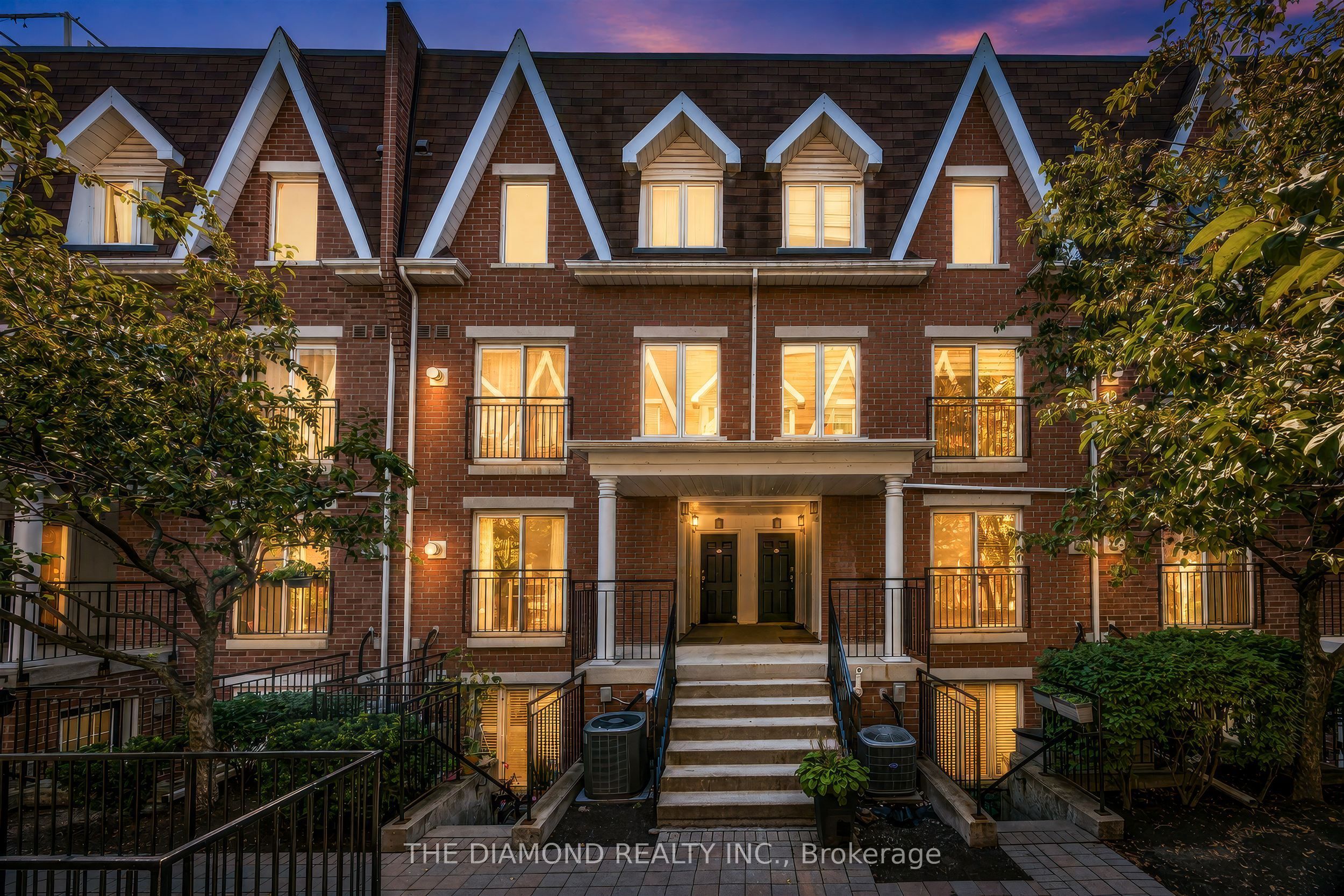 16 LAIDLAW Street 912, Toronto, ON M6K 1X2 photo 2