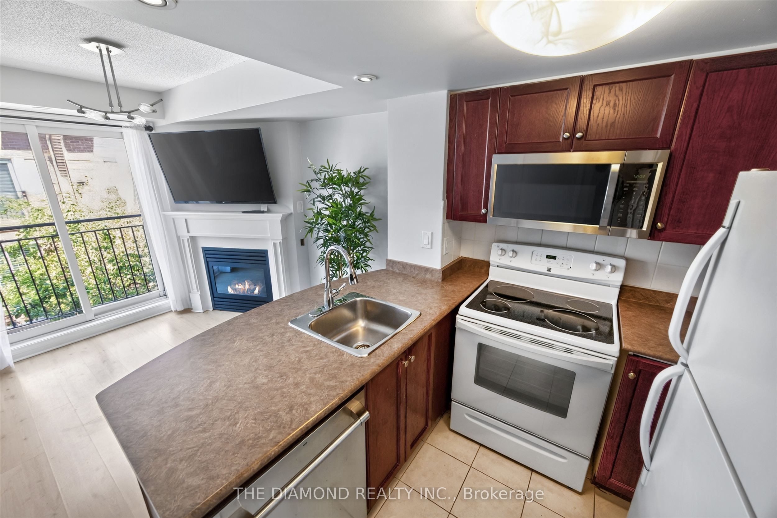 16 LAIDLAW Street 912, Toronto, ON M6K 1X2 photo 5