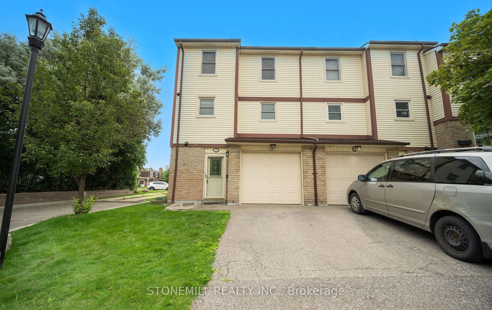 7340 Copenhagen Road 30, Mississauga, ON L5N 2S5 photo 2