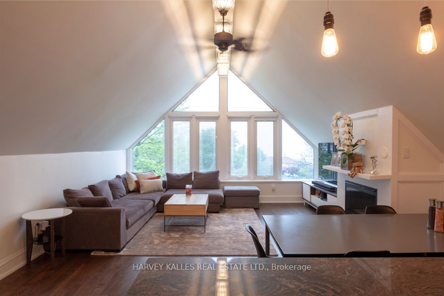 1538 King Street W 4, Toronto, ON M6K 1J6 photo 2
