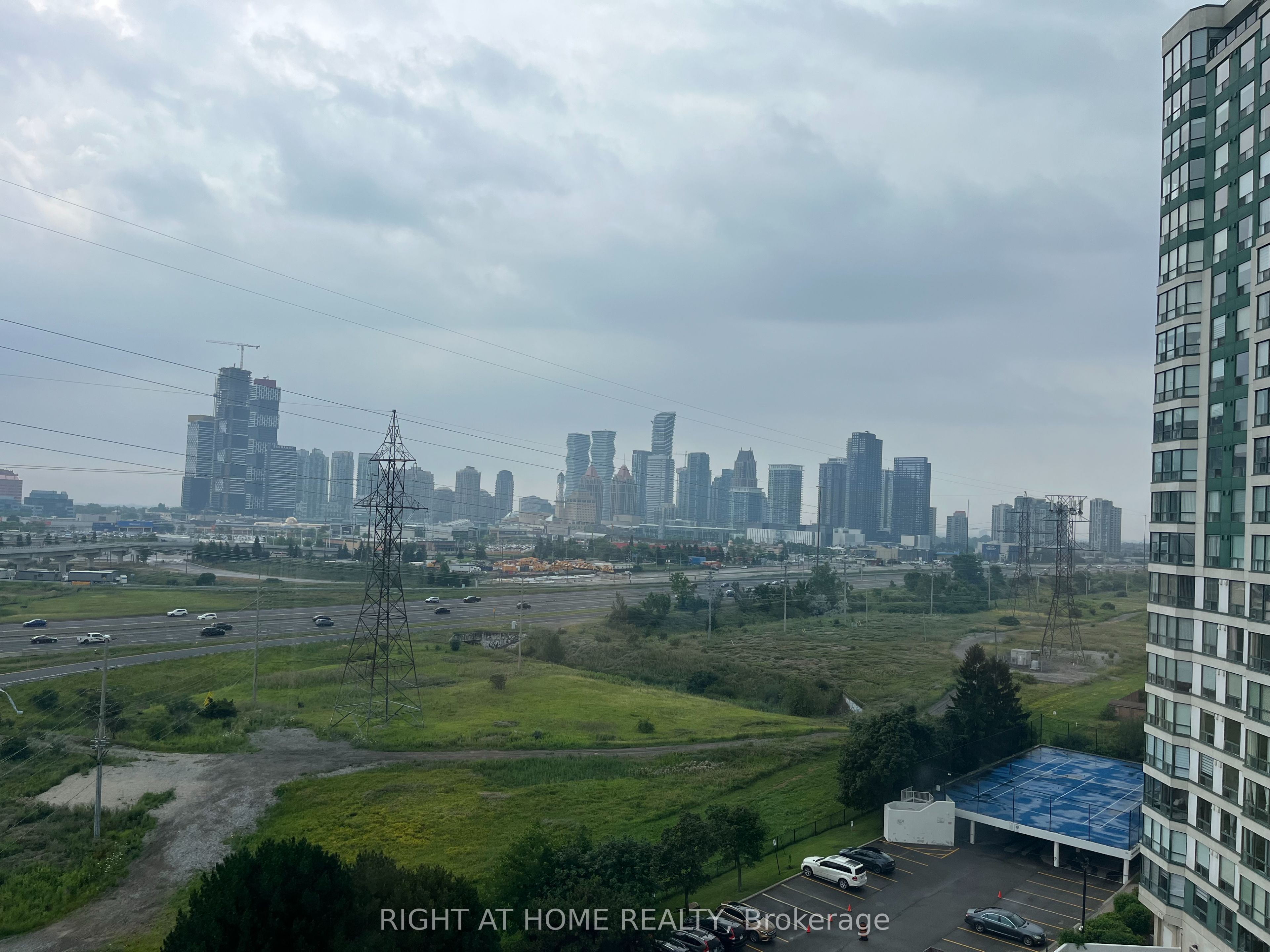 4450 Tucana Court 1003, Mississauga, ON L5R 3R4