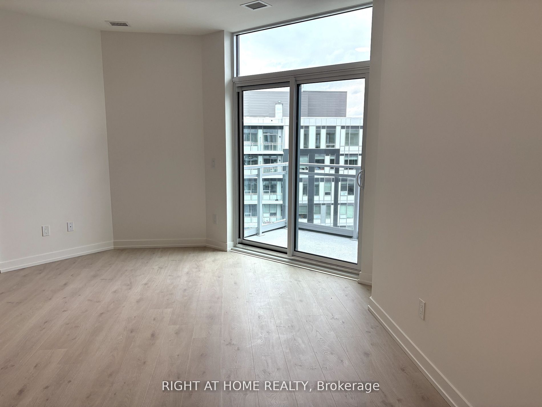 2501 Saw Whet Boulevard S 648, Oakville, ON L6M 5N2 photo 5