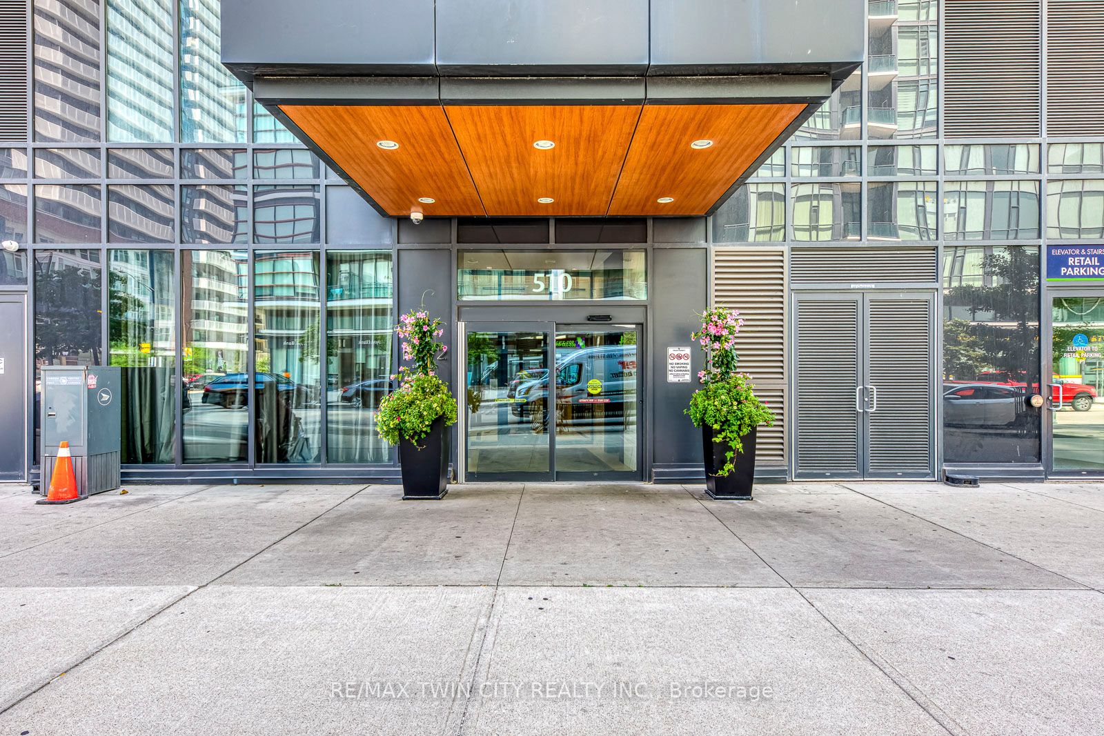 510 Curran Place 511, Mississauga, ON L5B 0J8 photo 4