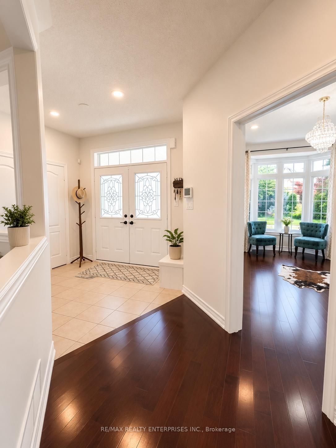 250 Admiral Drive, Oakville, ON L6L 0B9 photo 2