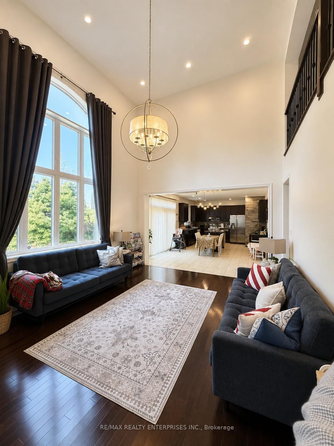 250 Admiral Drive, Oakville, ON L6L 0B9 photo 4