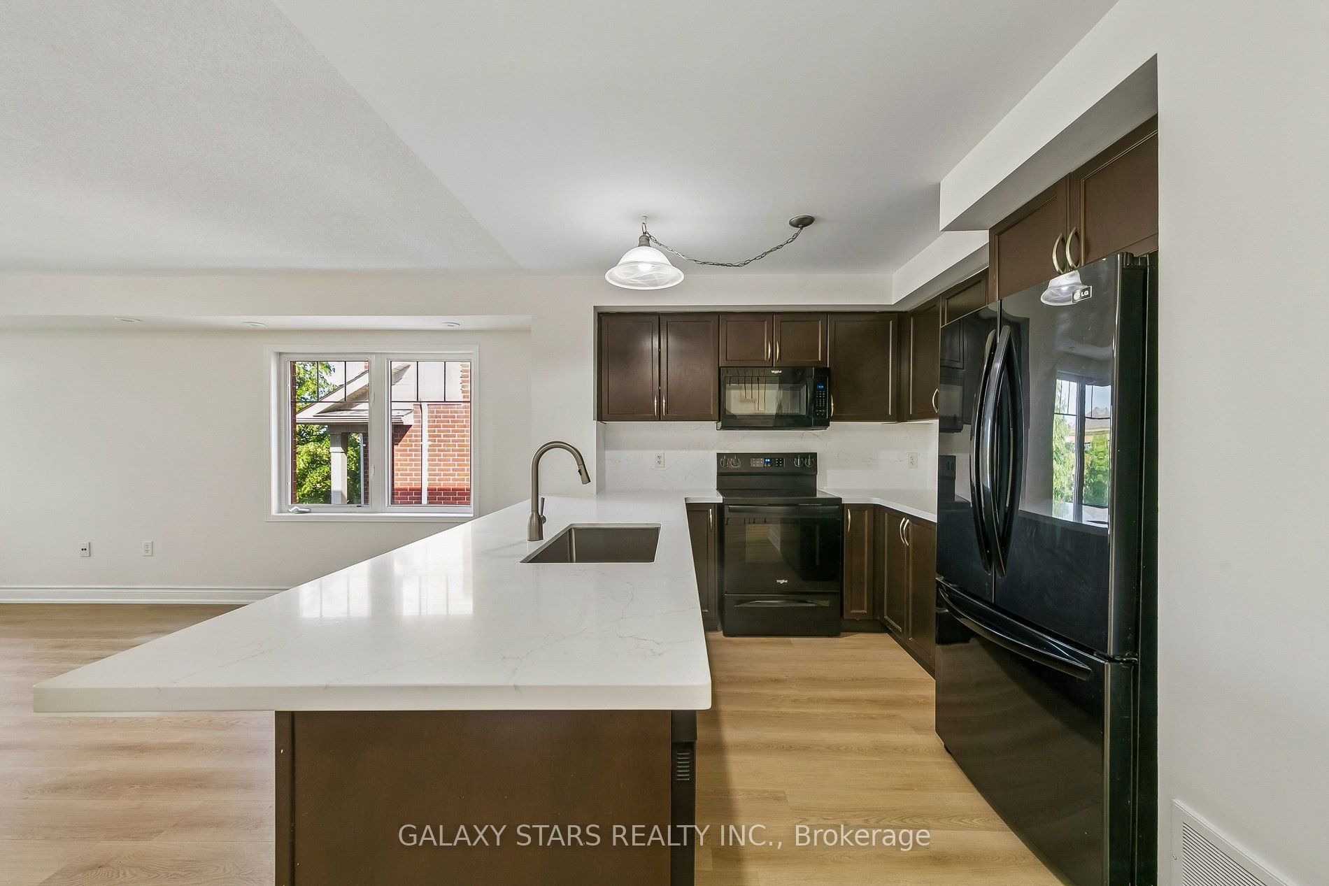 5725 Tenth Line W 16, Mississauga, ON L5W 0P7 photo 5