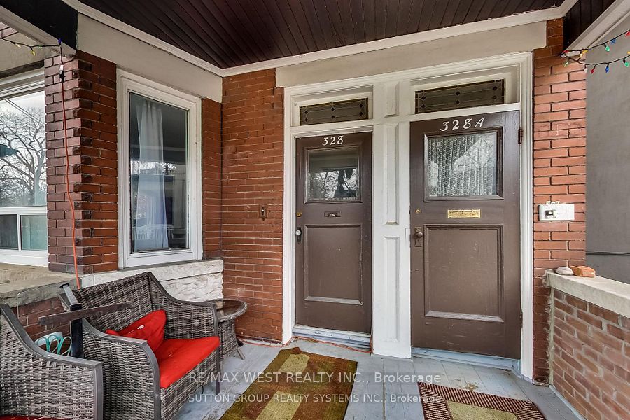 328 High Park Avenue, Toronto, ON M6P 2S7 photo 2