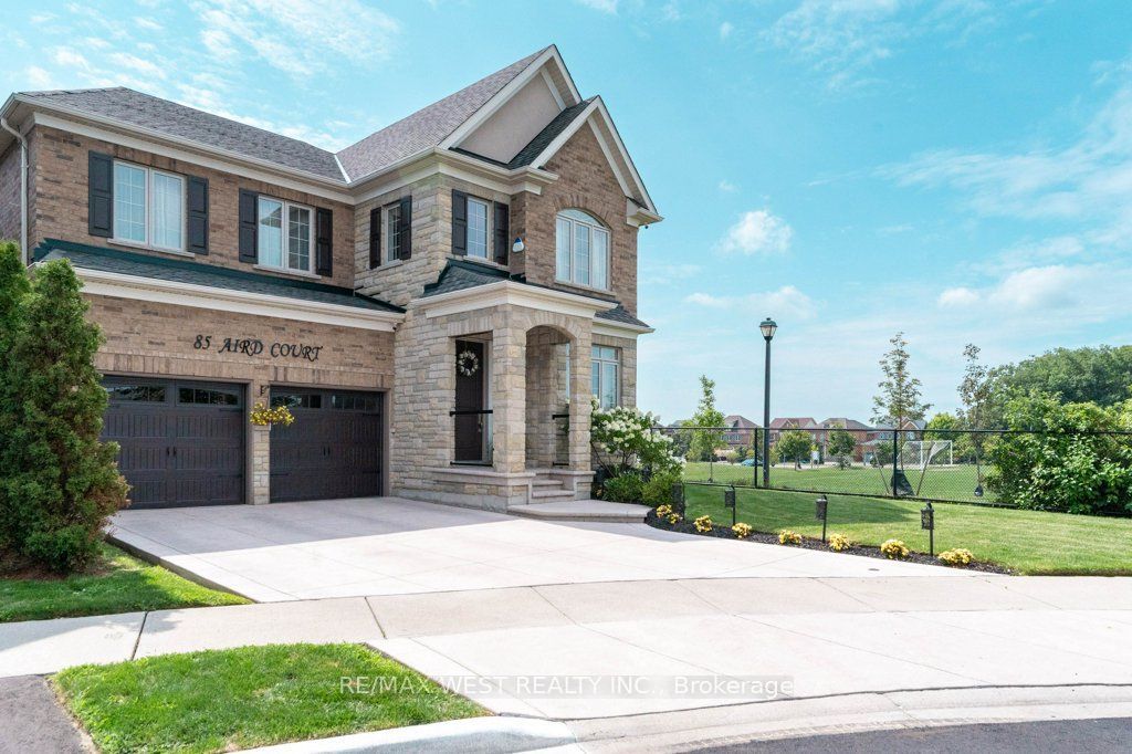 85 Aird Court, Milton, ON L9T 8B6 photo 2