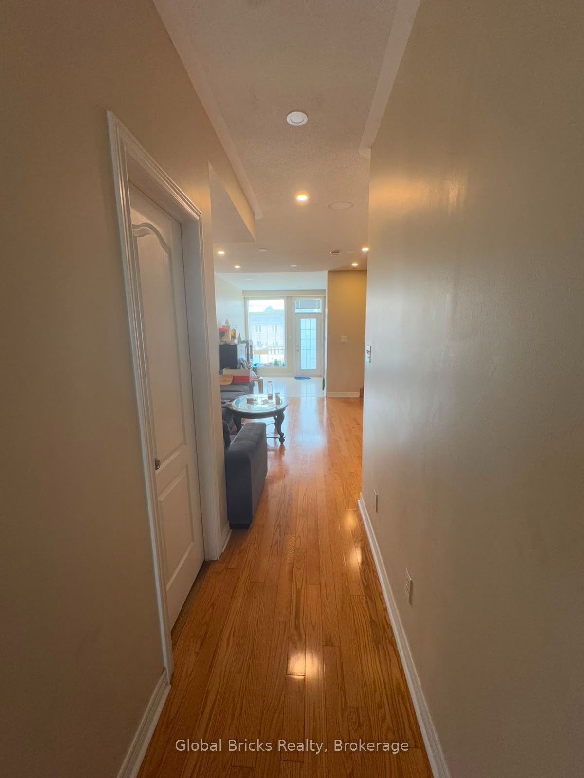 34 Pefferlaw Circle, Brampton, ON L6Y 0K1 photo 3