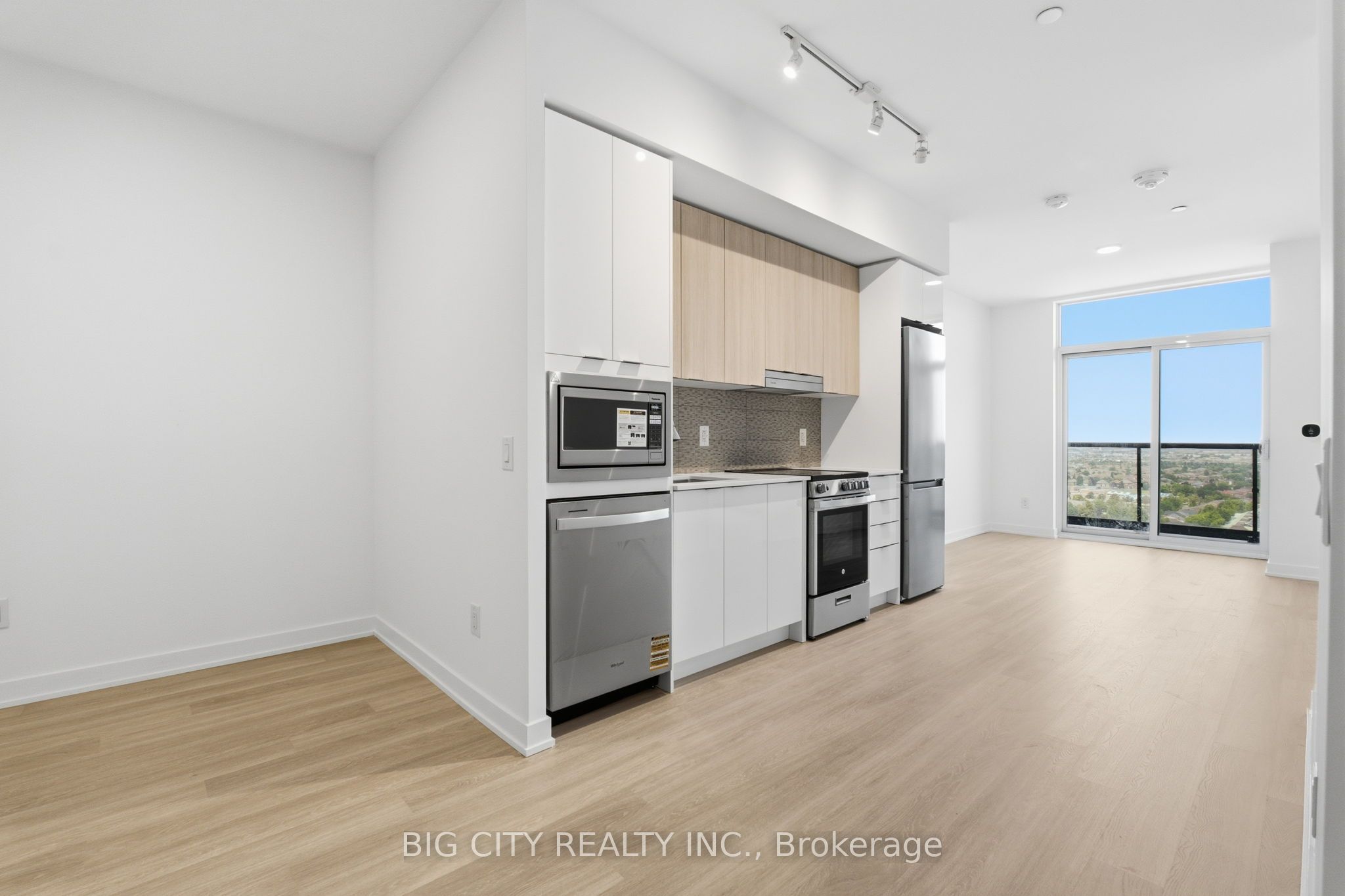 5105 Hurontario Street 1601, Mississauga, ON L4Z 0C9