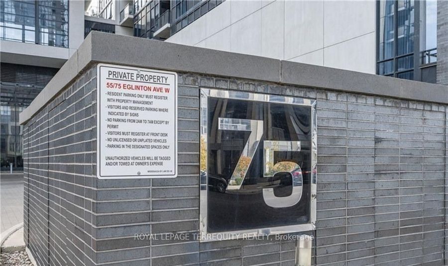 75 Eglinton Avenue W 2307, Mississauga, ON L5R 0E5 photo 2