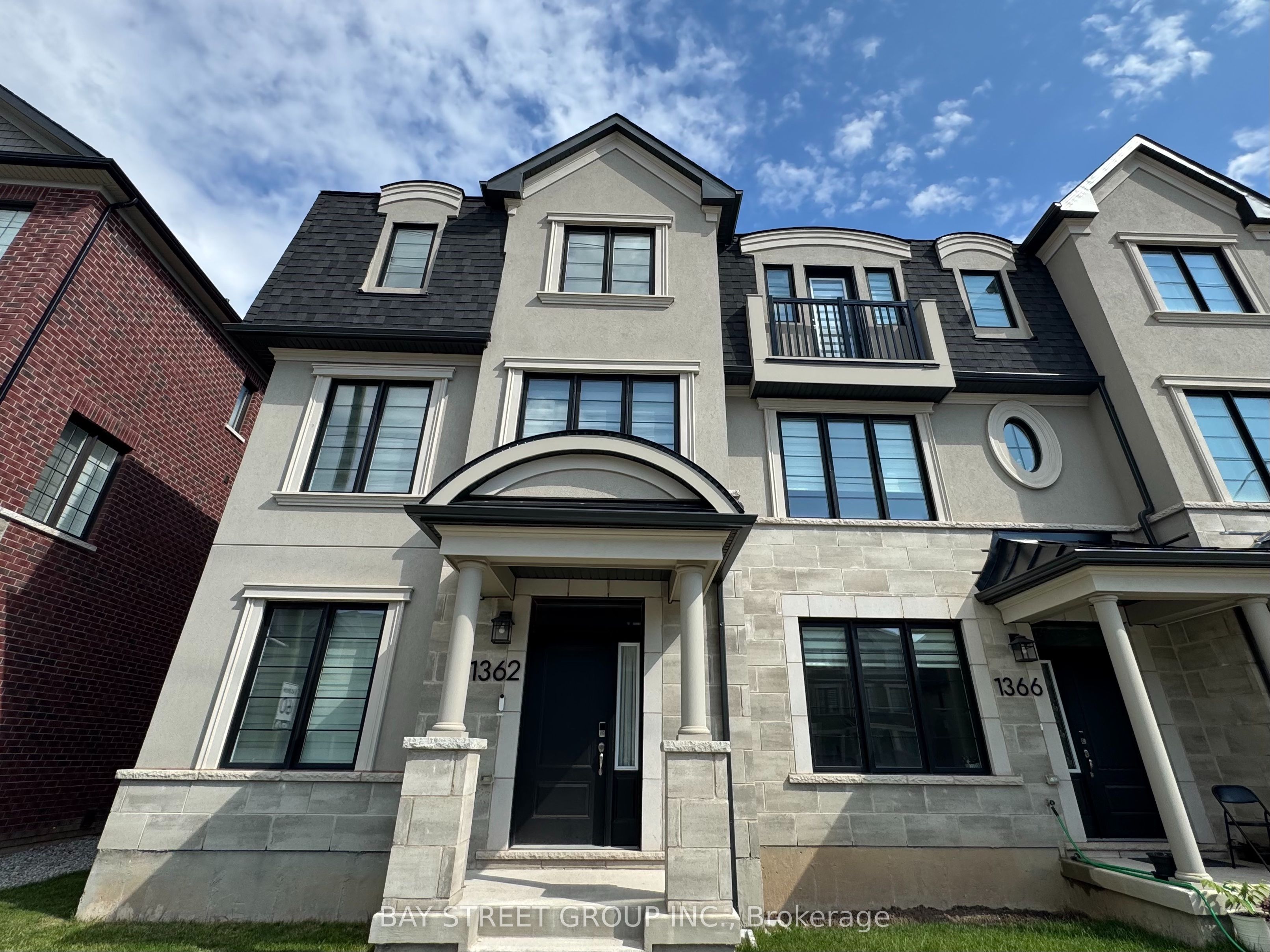 1362 William Halton Parkway W, Oakville, ON L6M 5P2 photo 2