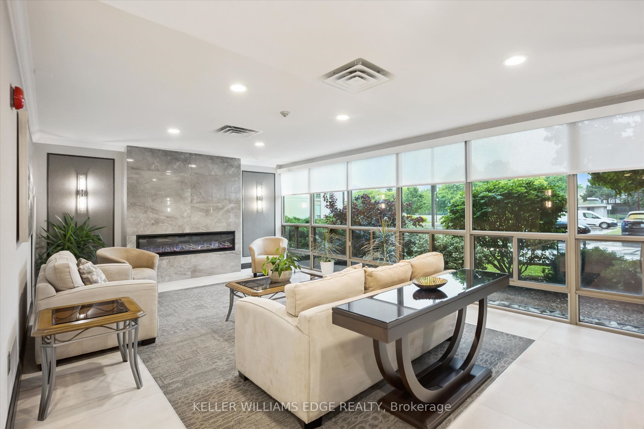 5080 Pinedale Avenue 1105, Burlington, ON L5L 5V7 photo 2