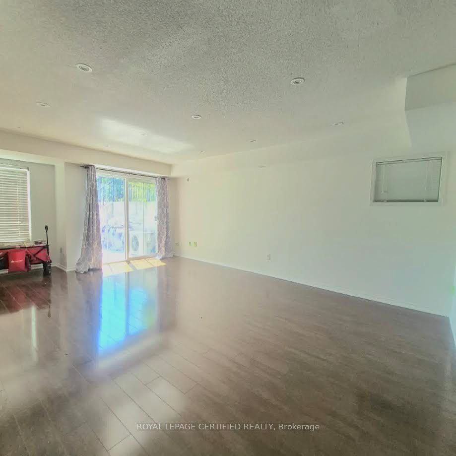 35 Hays Boulevard 6, Oakville, ON L6H 0J1 photo 3