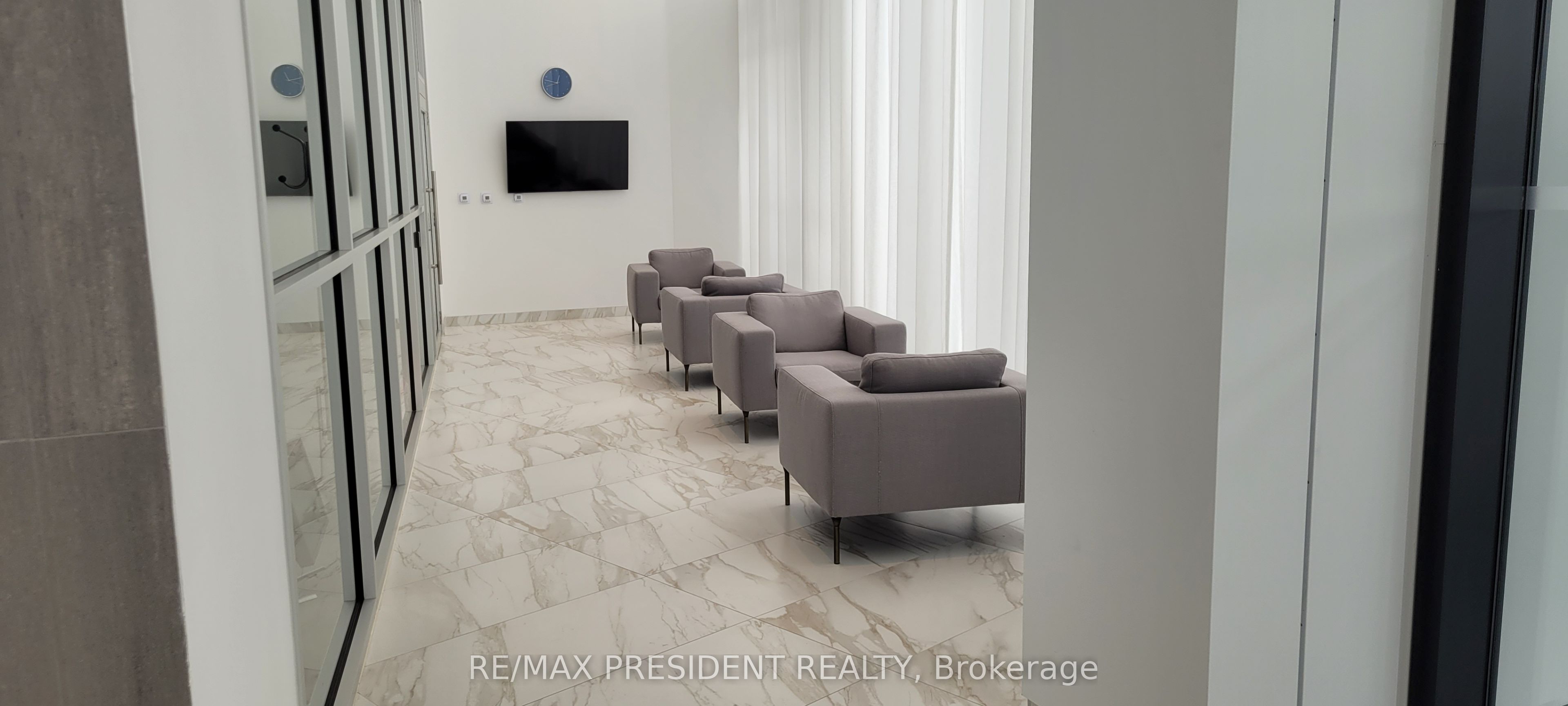3883 Quartz Road W 1501, Mississauga, ON L5B 0M4 photo 2