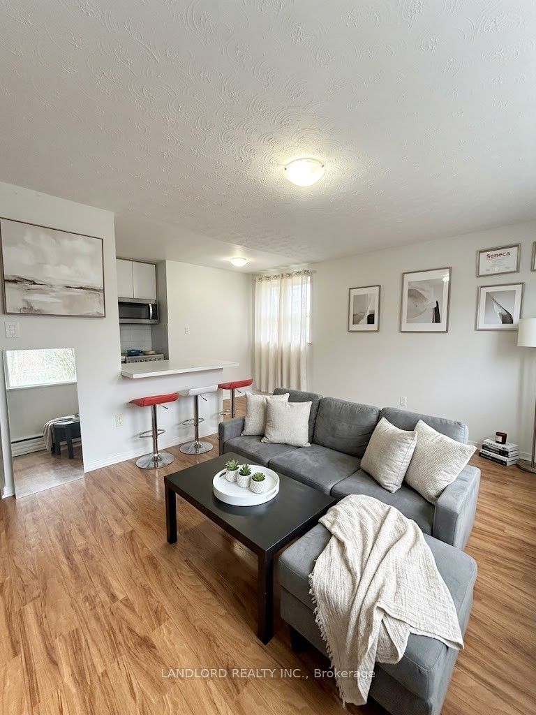 140 Springhurst Avenue 1, Toronto, ON M6K 1C1 photo 2