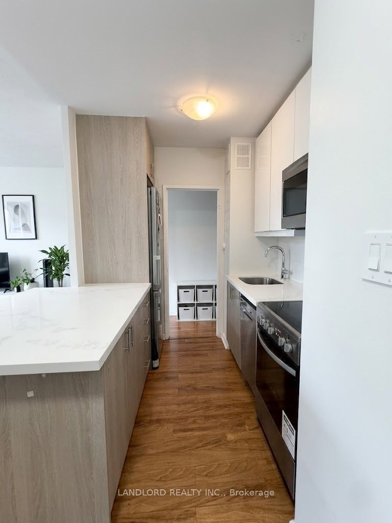 140 Springhurst Avenue 1, Toronto, ON M6K 1C1 photo 5
