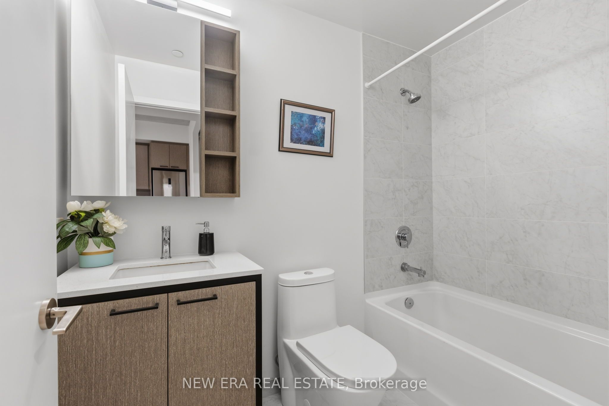 1808 St. Clair Avenue W 301, Toronto, ON M6N 1J5 photo 2