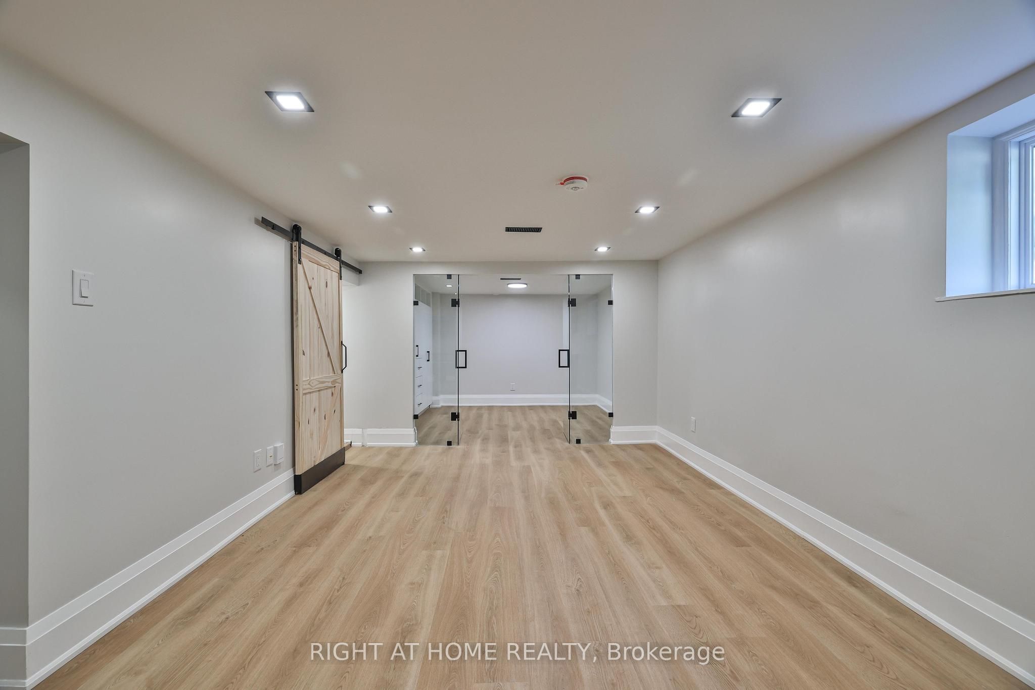 248 Garden Avenue Lower, Toronto, ON M6R 1J3 photo 2