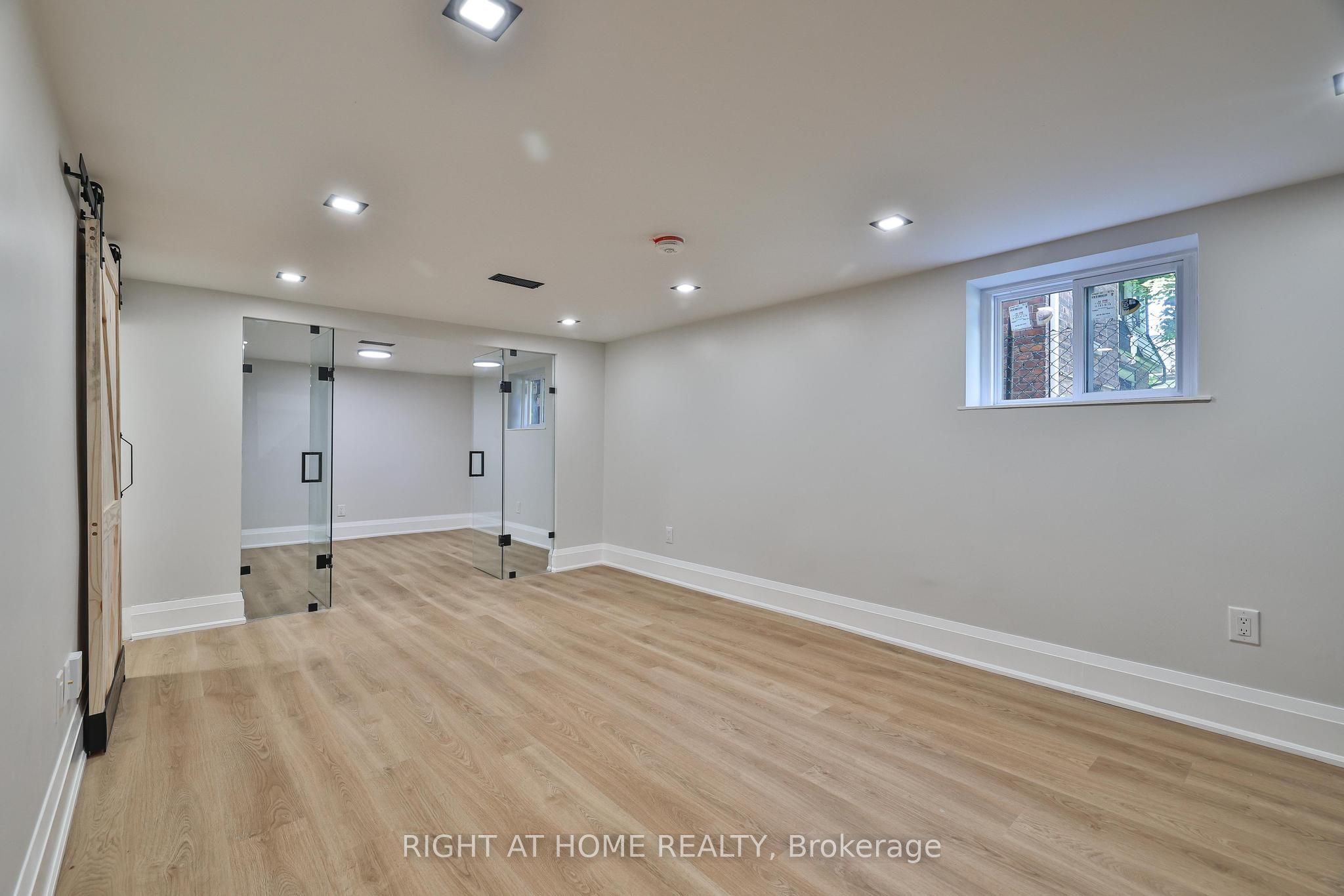 248 Garden Avenue Lower, Toronto, ON M6R 1J3 photo 3